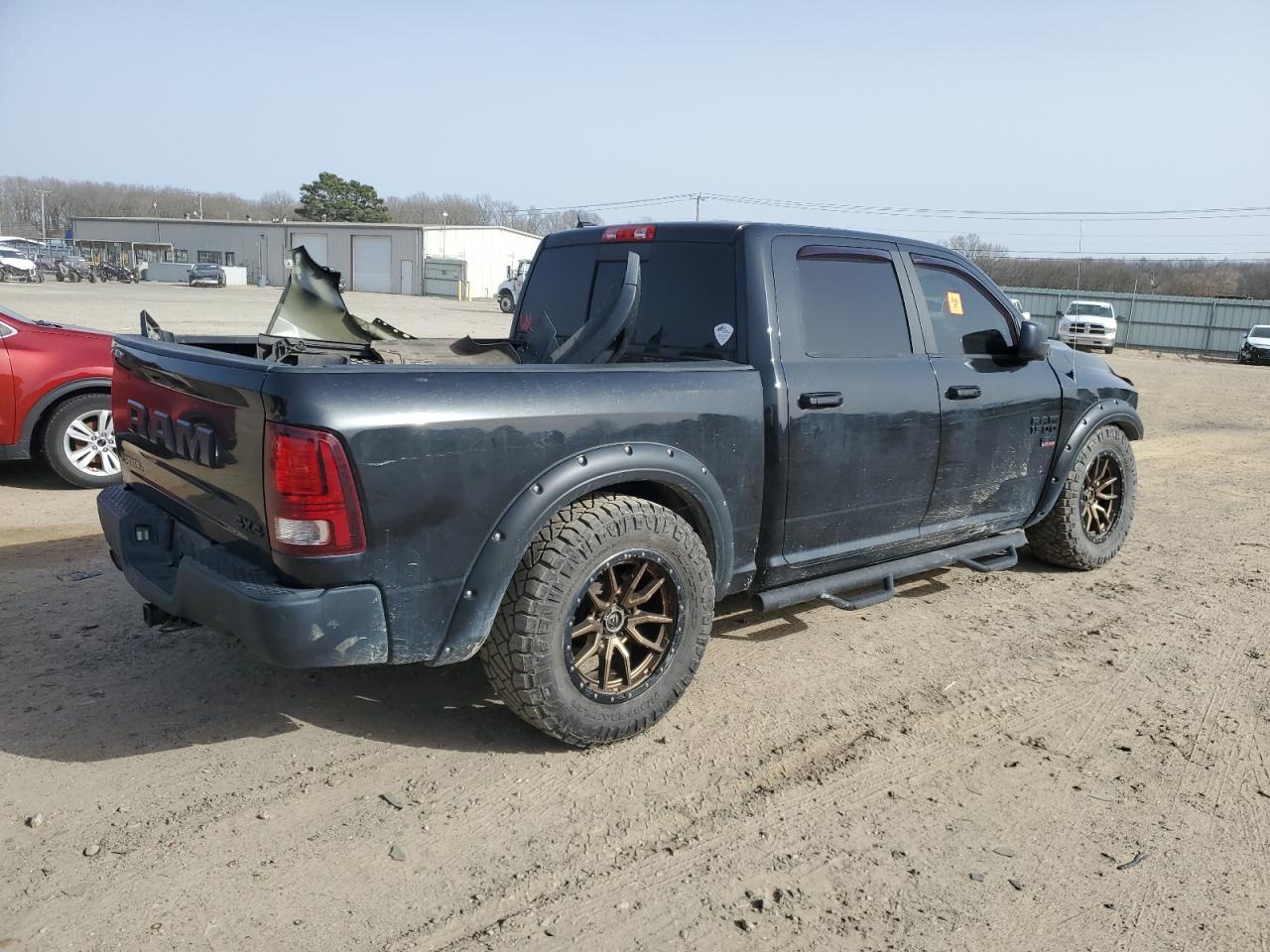 2016 RAM 1500 - Image 3