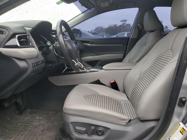  TOYOTA CAMRY 2020 Серебристый