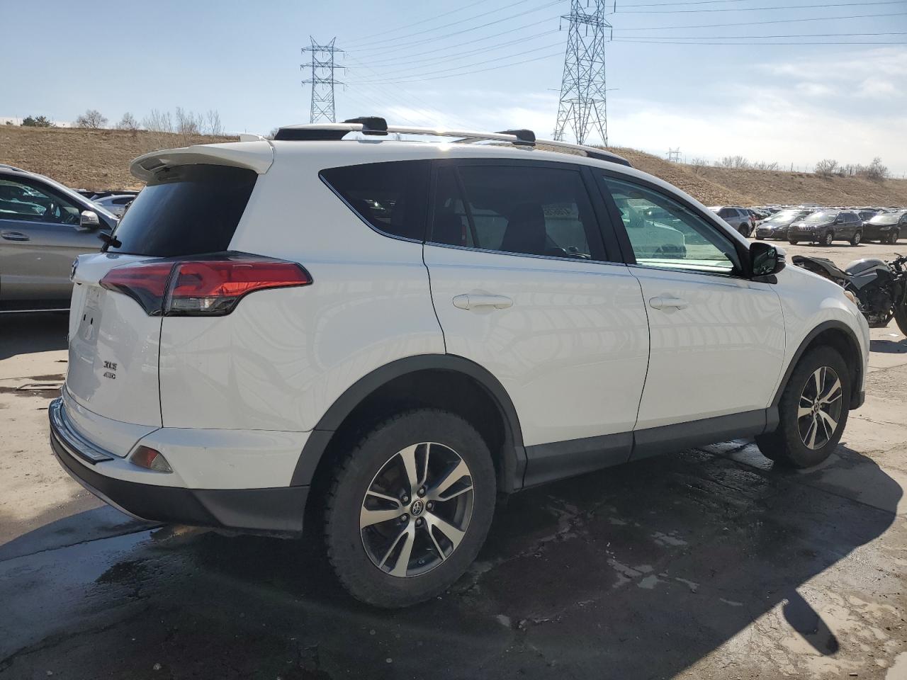 2017 Toyota RAV 4 - Image 3