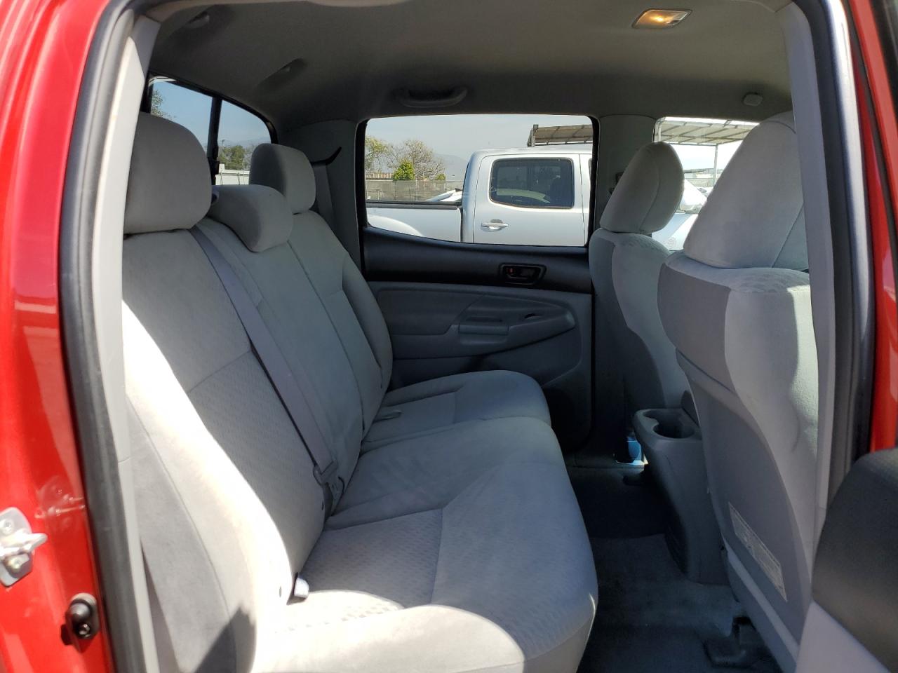 2010 Toyota Tacoma - Image 10