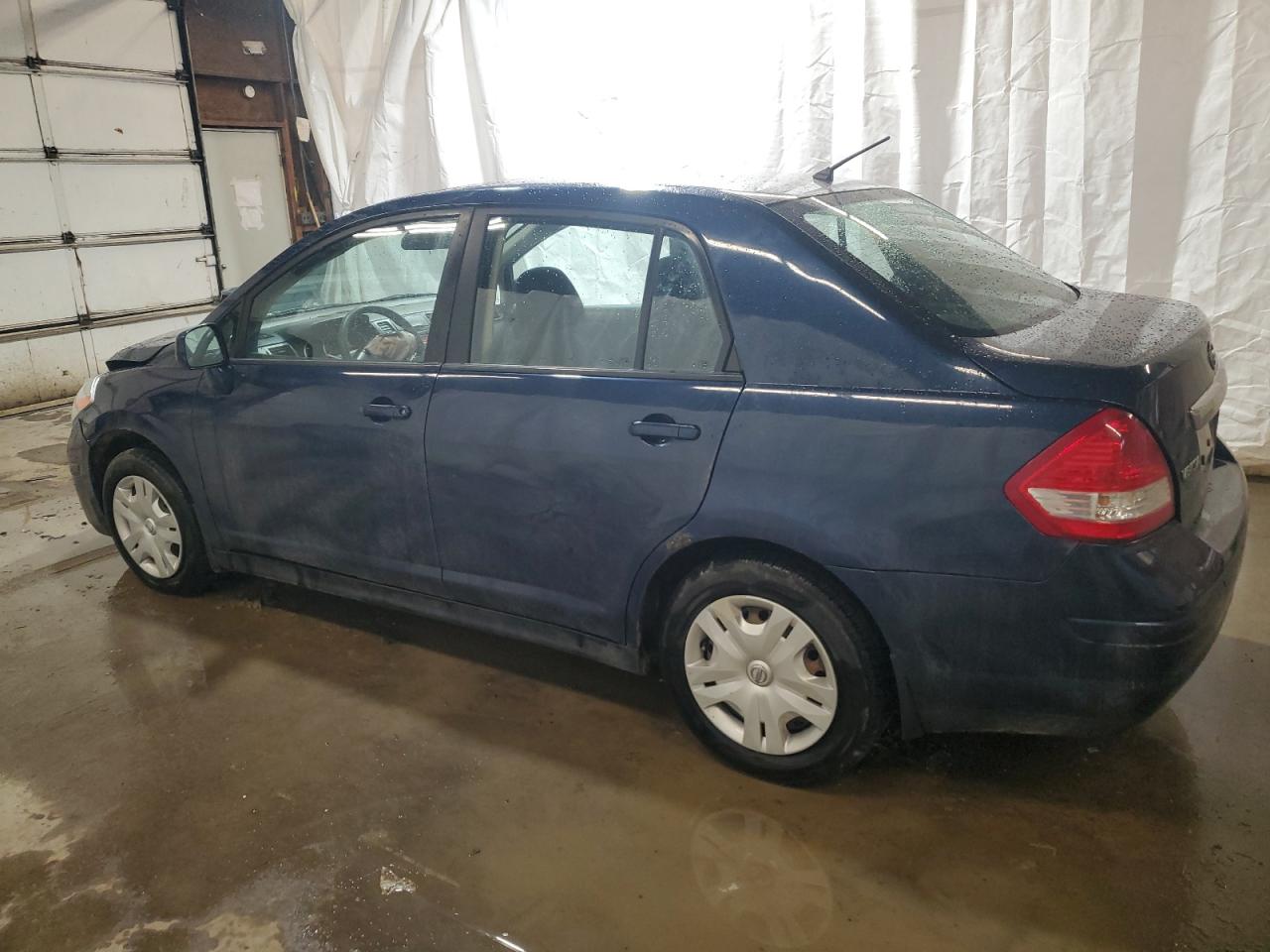 2011 Nissan Versa - Image 2