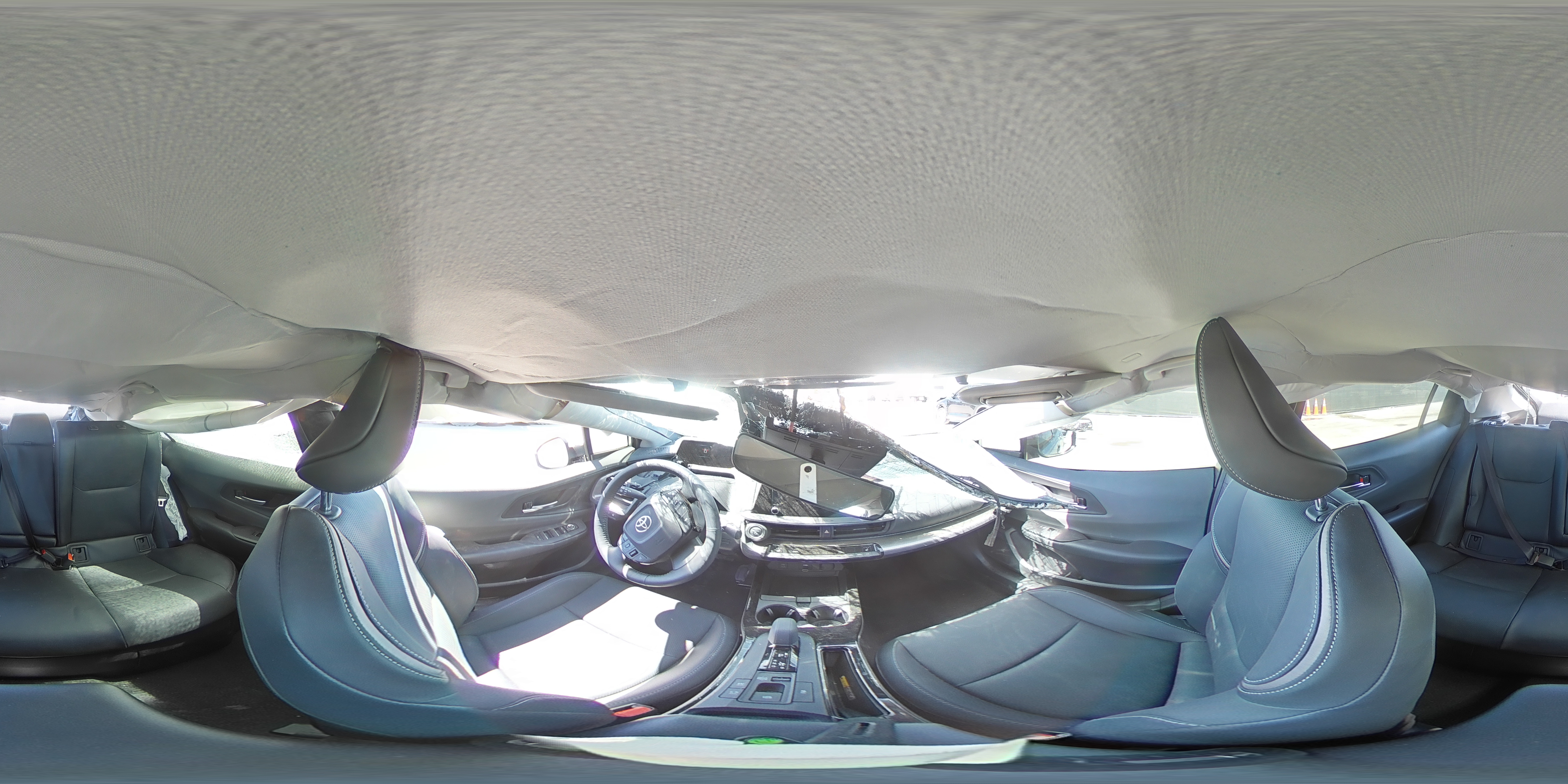 2024 Toyota Prius - Image 15