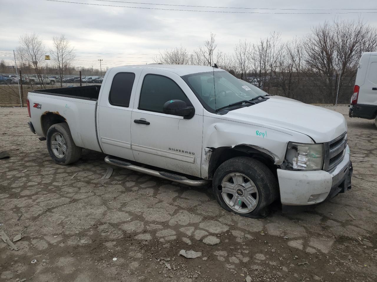 2011 Chevrolet Silverado - Image 4