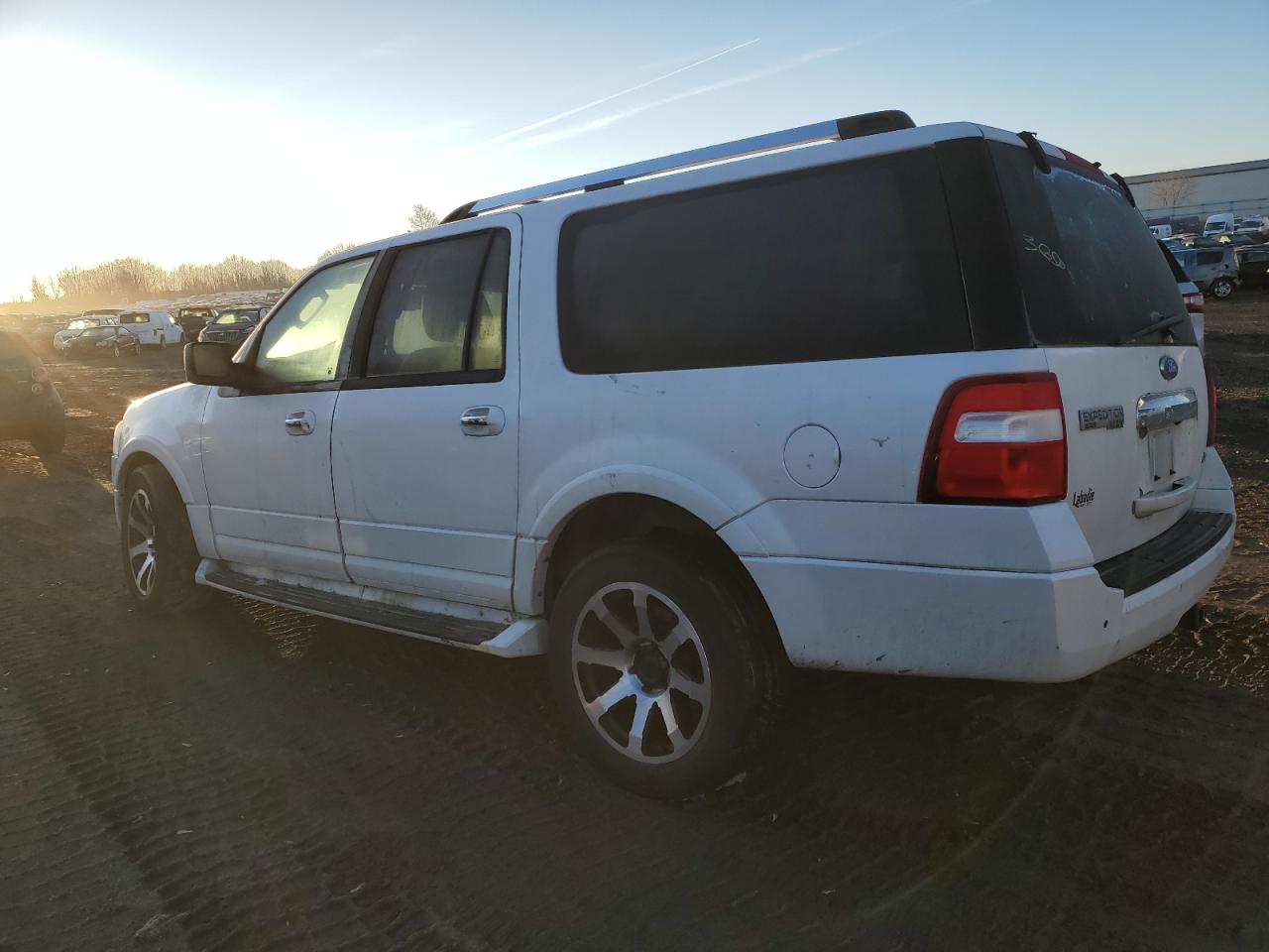 2011 Ford Expedition - Image 2