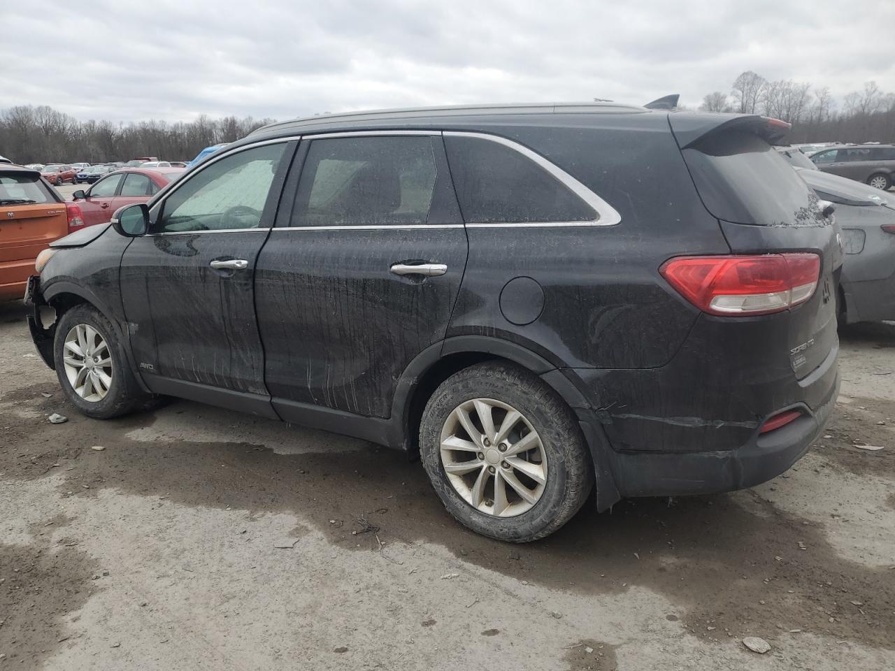 2016 Kia Sorento - Image 2