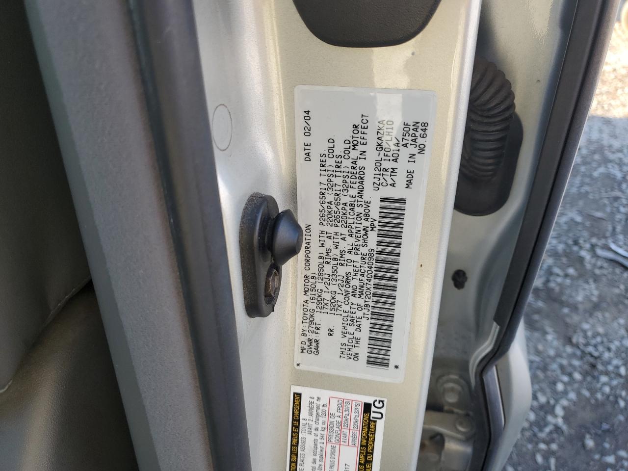 2004 Lexus GX - Image 13