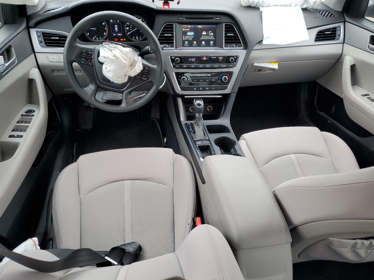 2016 Hyundai Sonata - Image 8