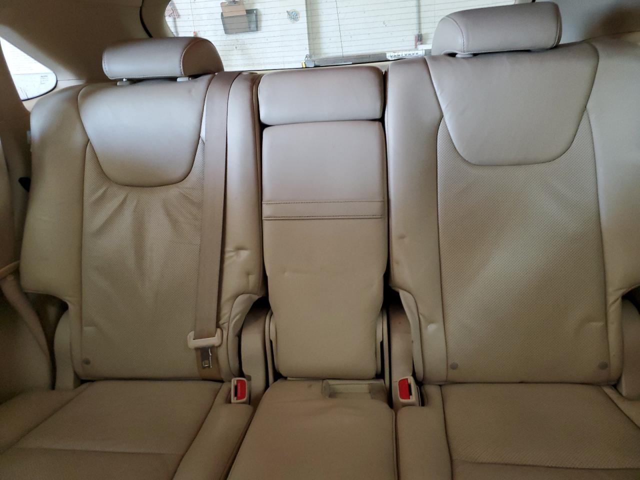 2010 Lexus RX - Image 10