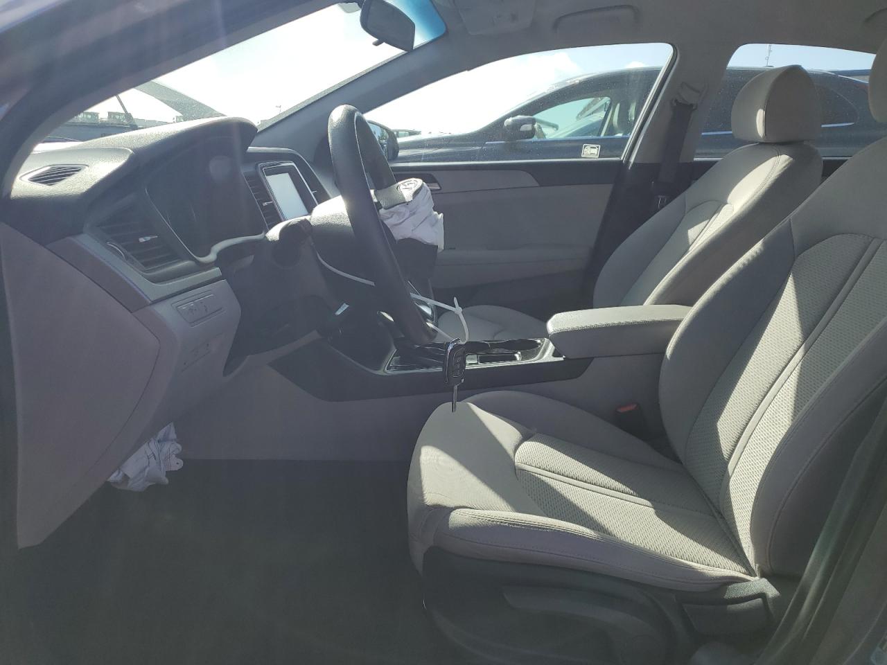 2018 Hyundai Sonata - Image 7