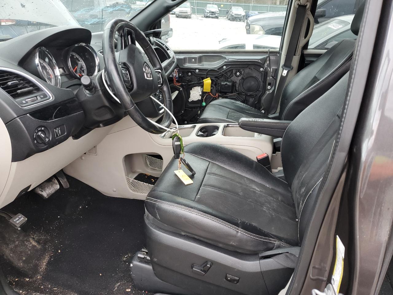 2019 Dodge Caravan - Image 7