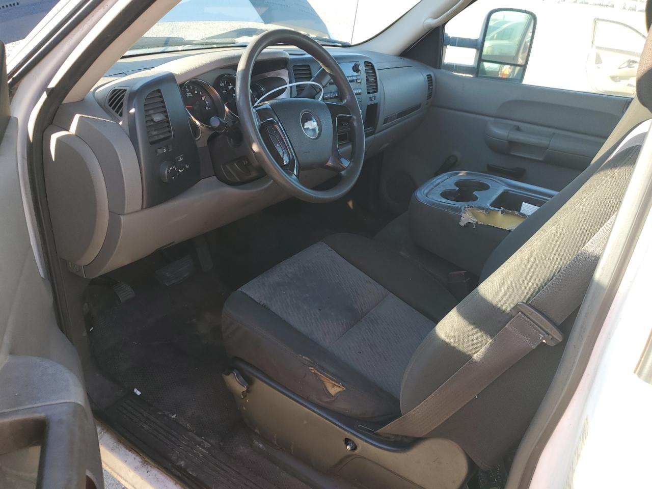 2009 Chevrolet Silverado - Image 8