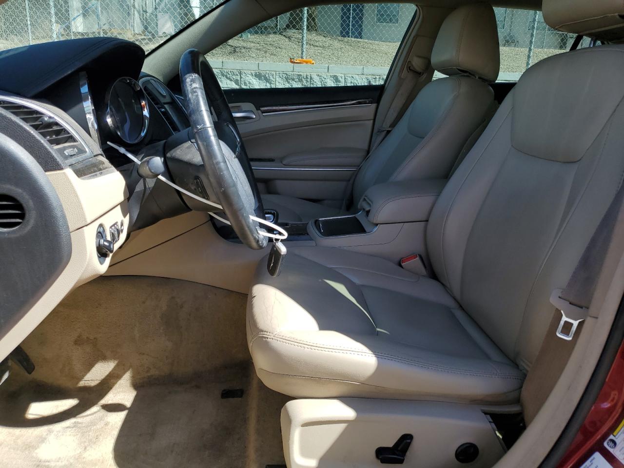 2013 Chrysler 300 - Image 7