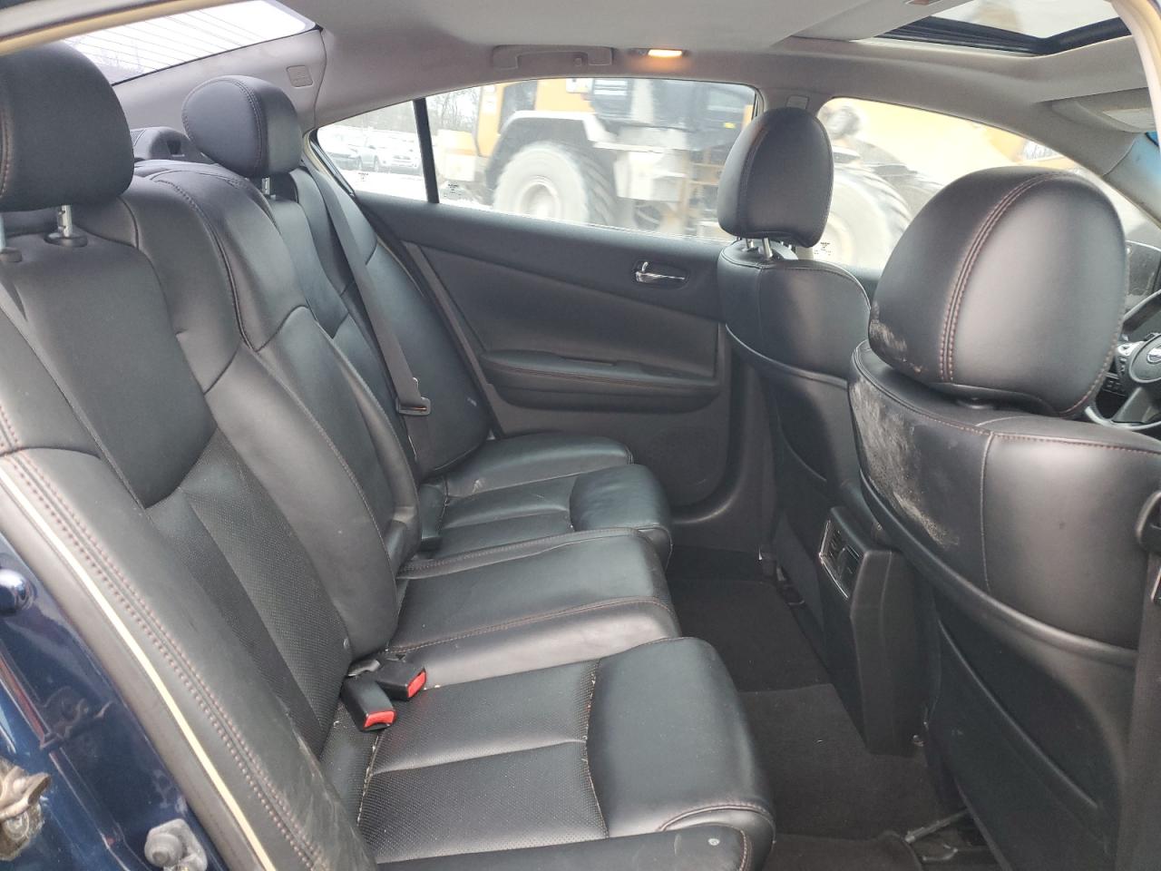 2010 Nissan Maxima - Image 10