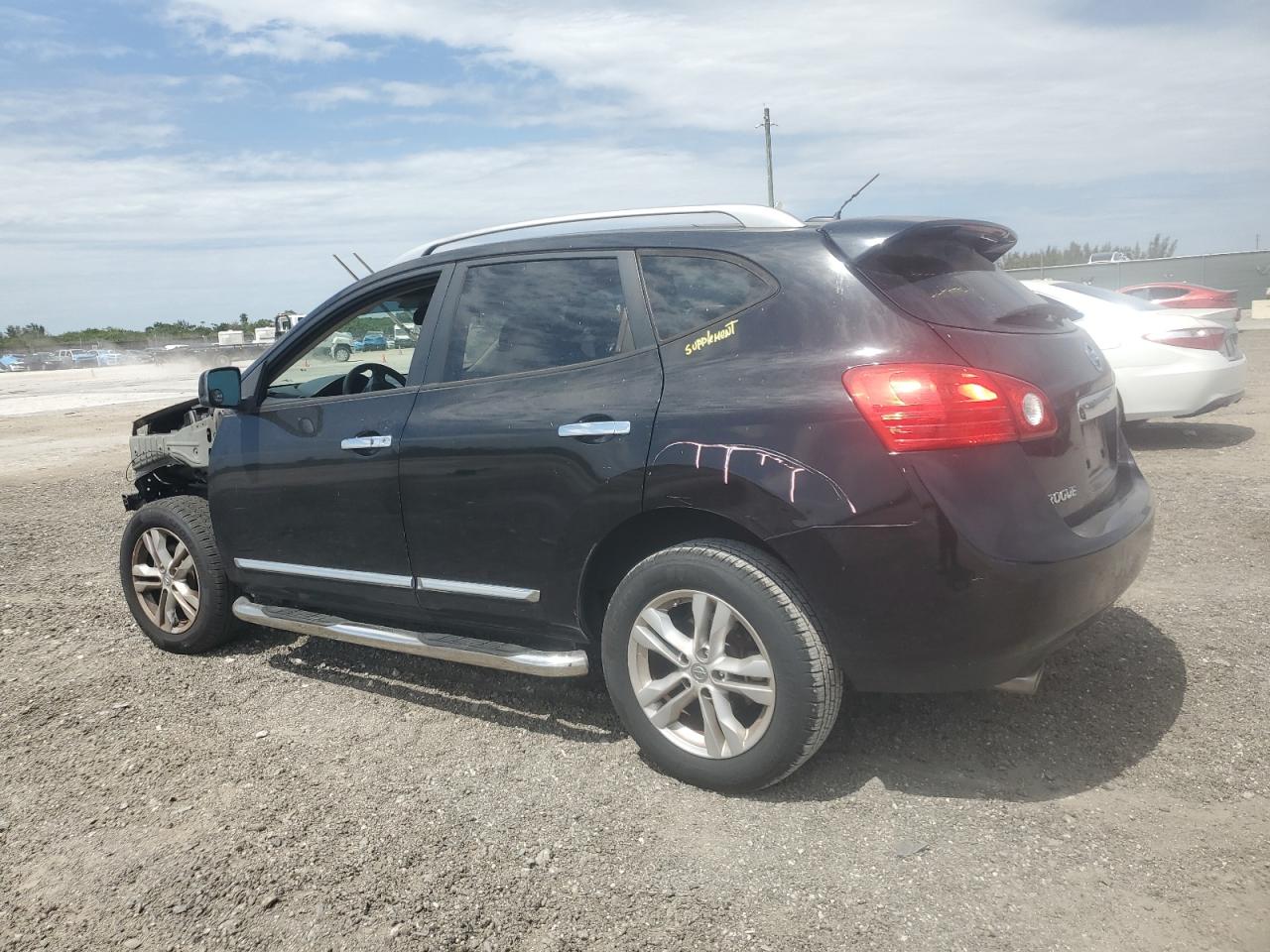 2013 Nissan Rogue - Image 2