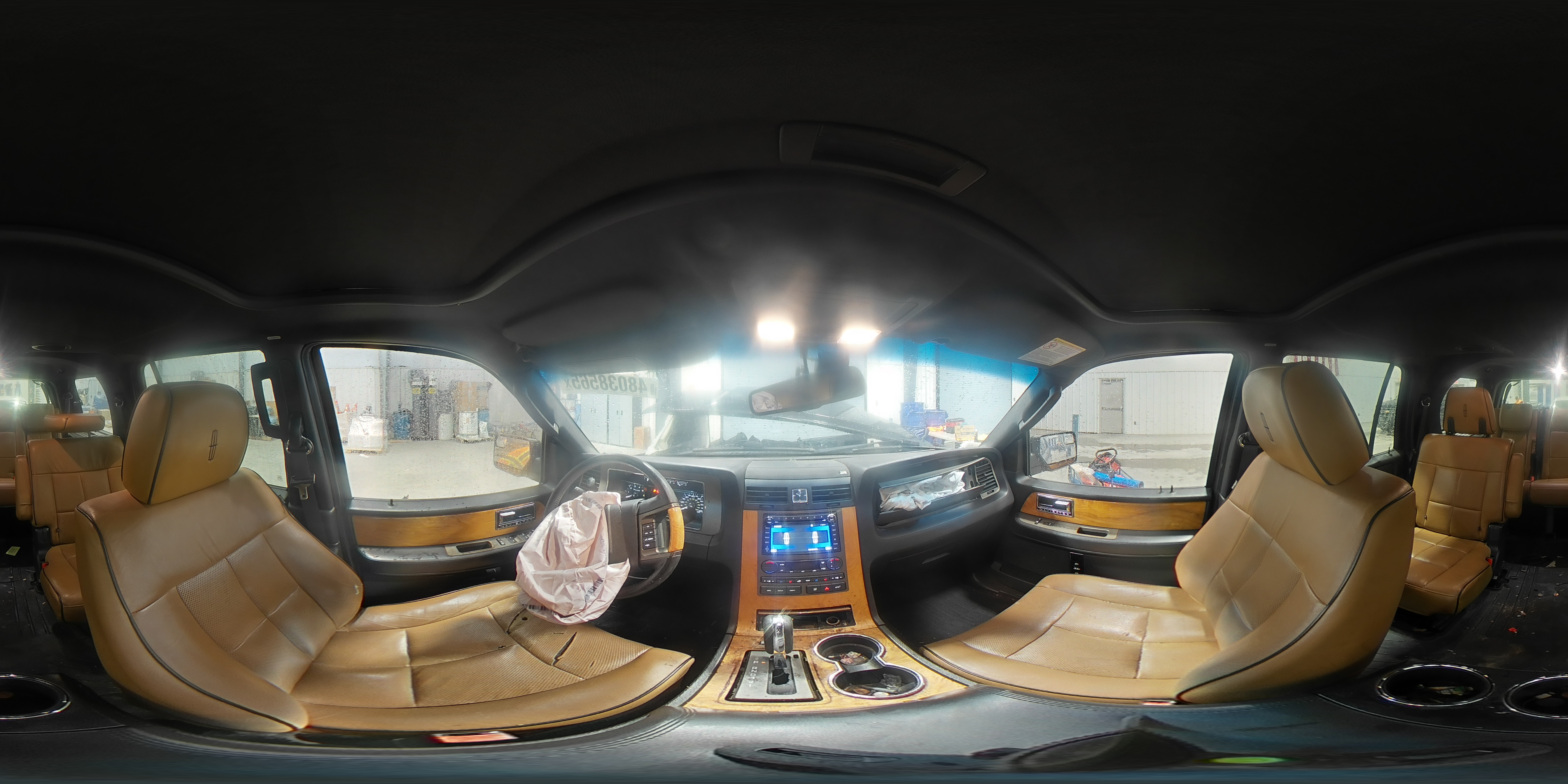 2014 Lincoln Navigator - Image 14