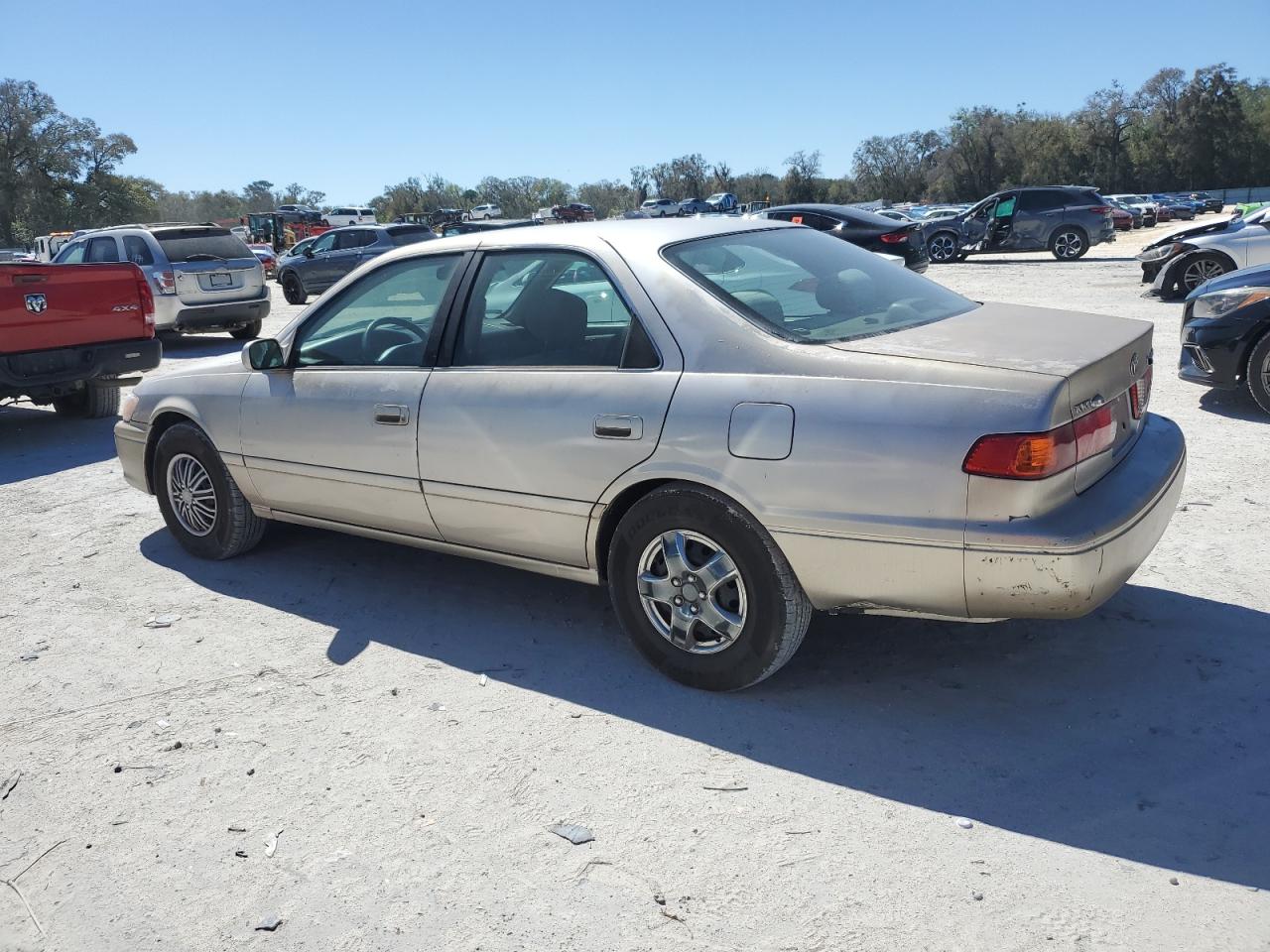 2000 Toyota Camry - Image 2