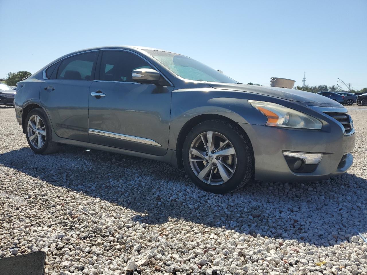 2015 Nissan Altima - Image 4