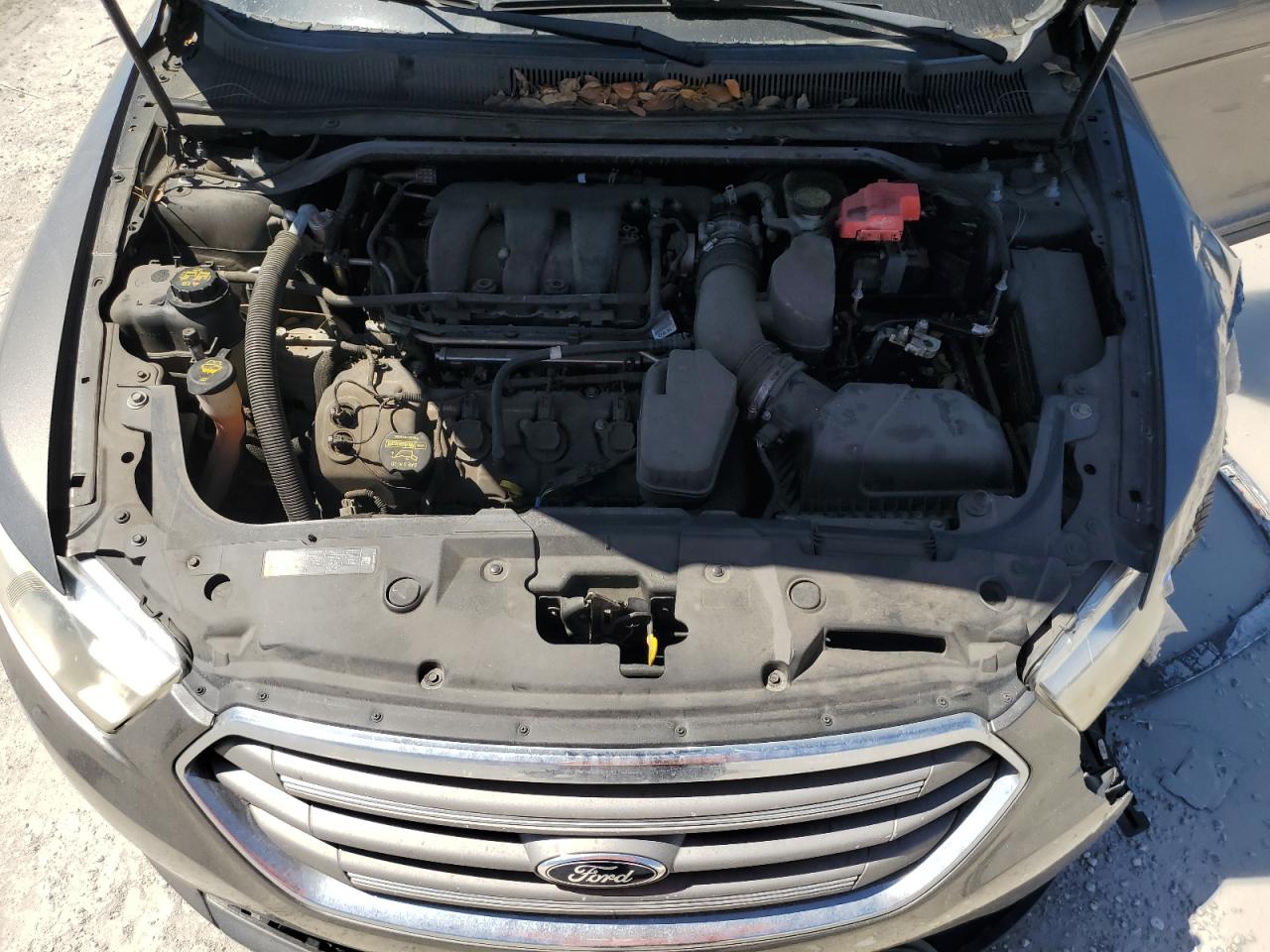 2014 Ford Taurus - Image 11