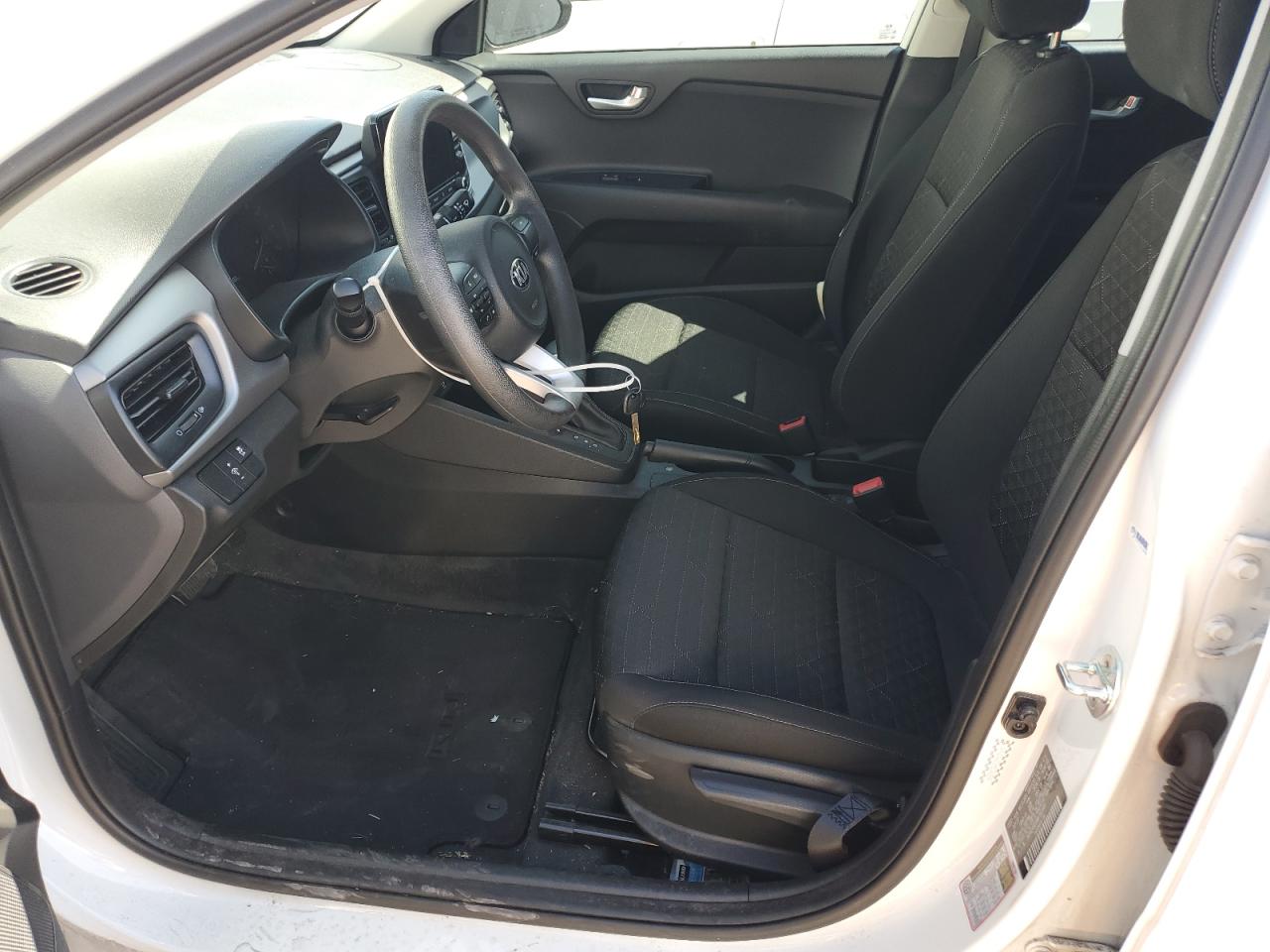 2021 Kia Rio - Image 7