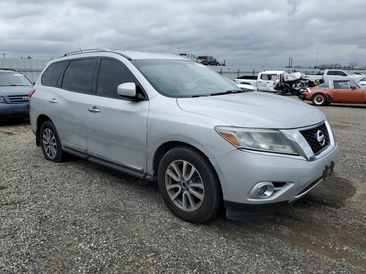 2014 Nissan Pathfinder - Image 4