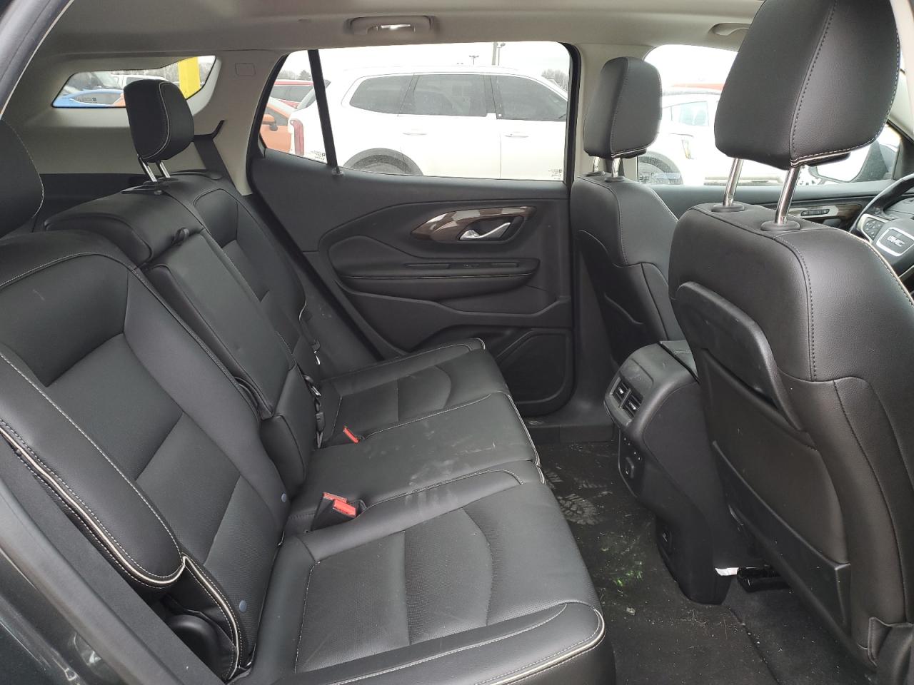 2020 GMC Terrain - Image 11