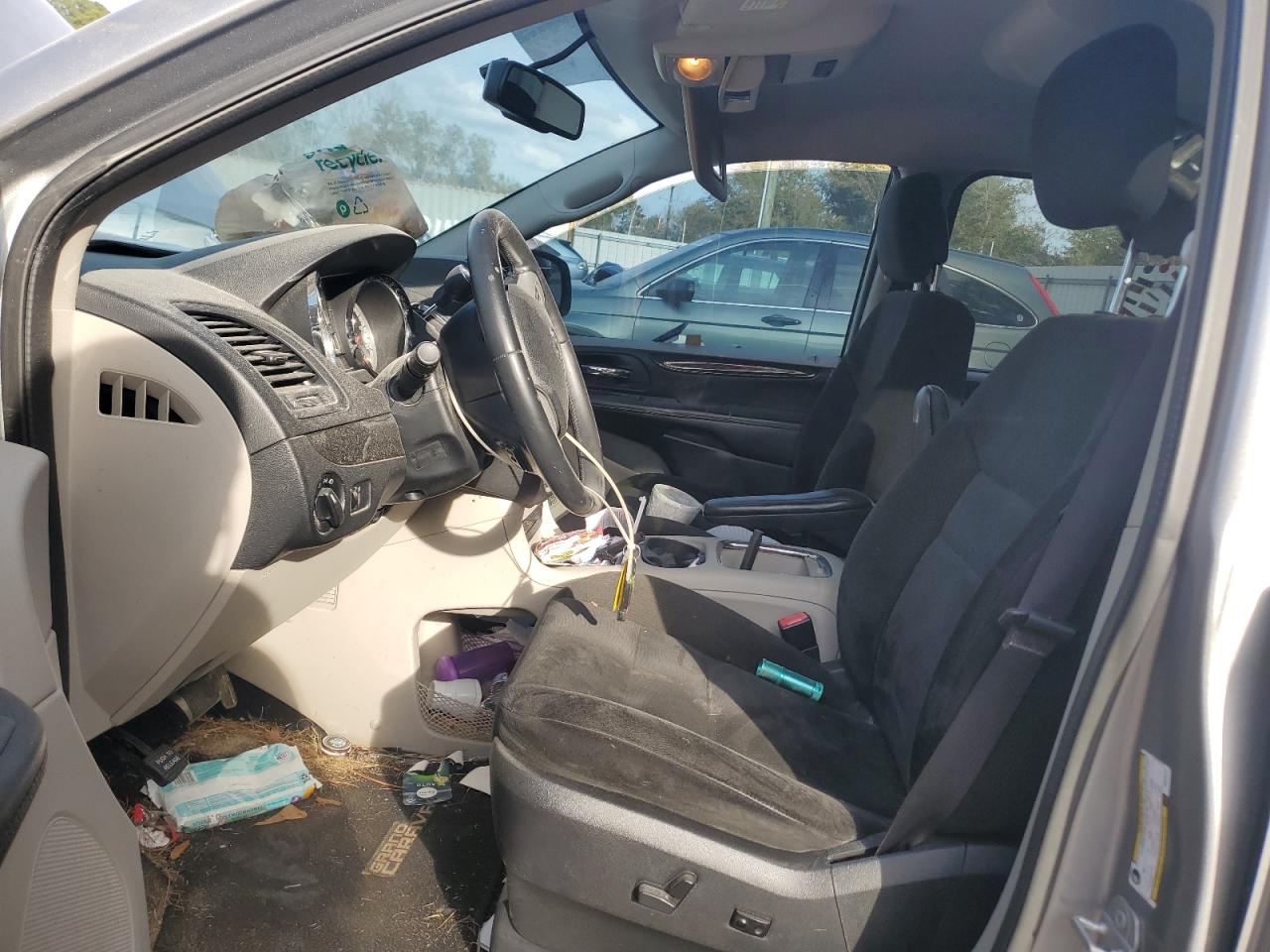 2016 Dodge Caravan - Image 7