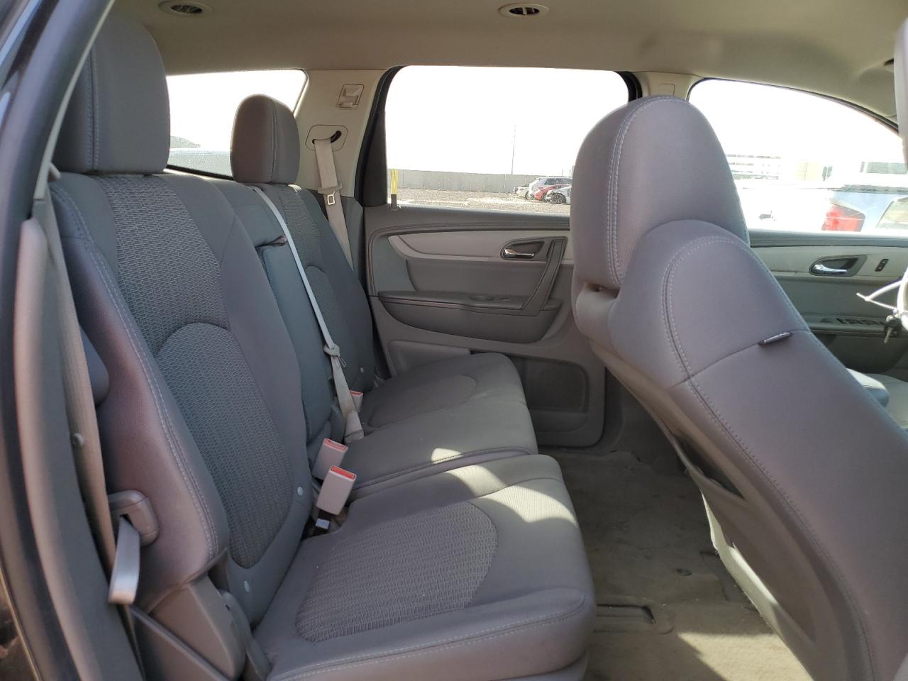 2015 Chevrolet Traverse - Image 11