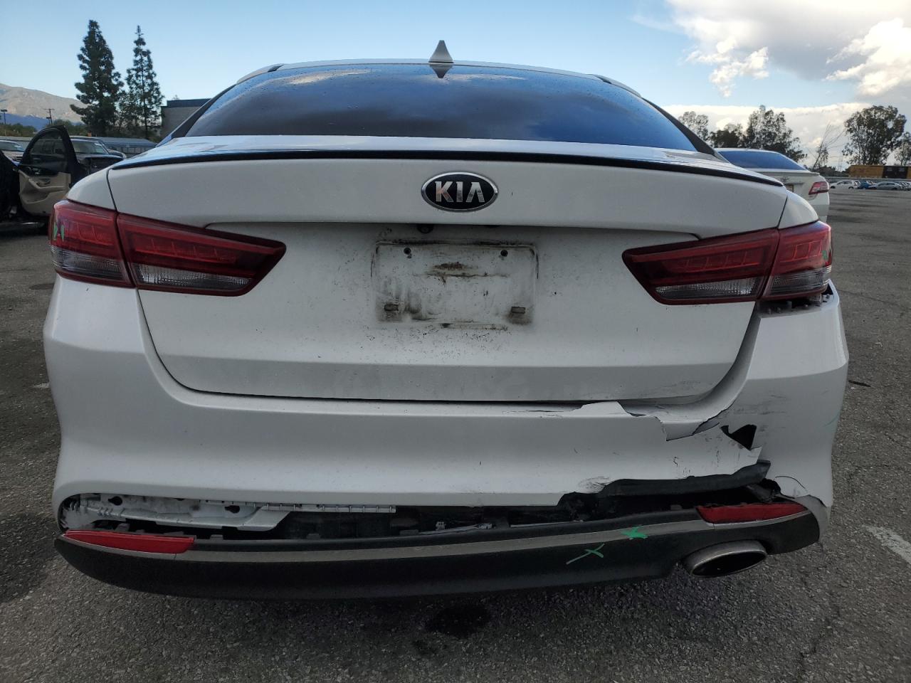 2017 Kia Optima - Image 6