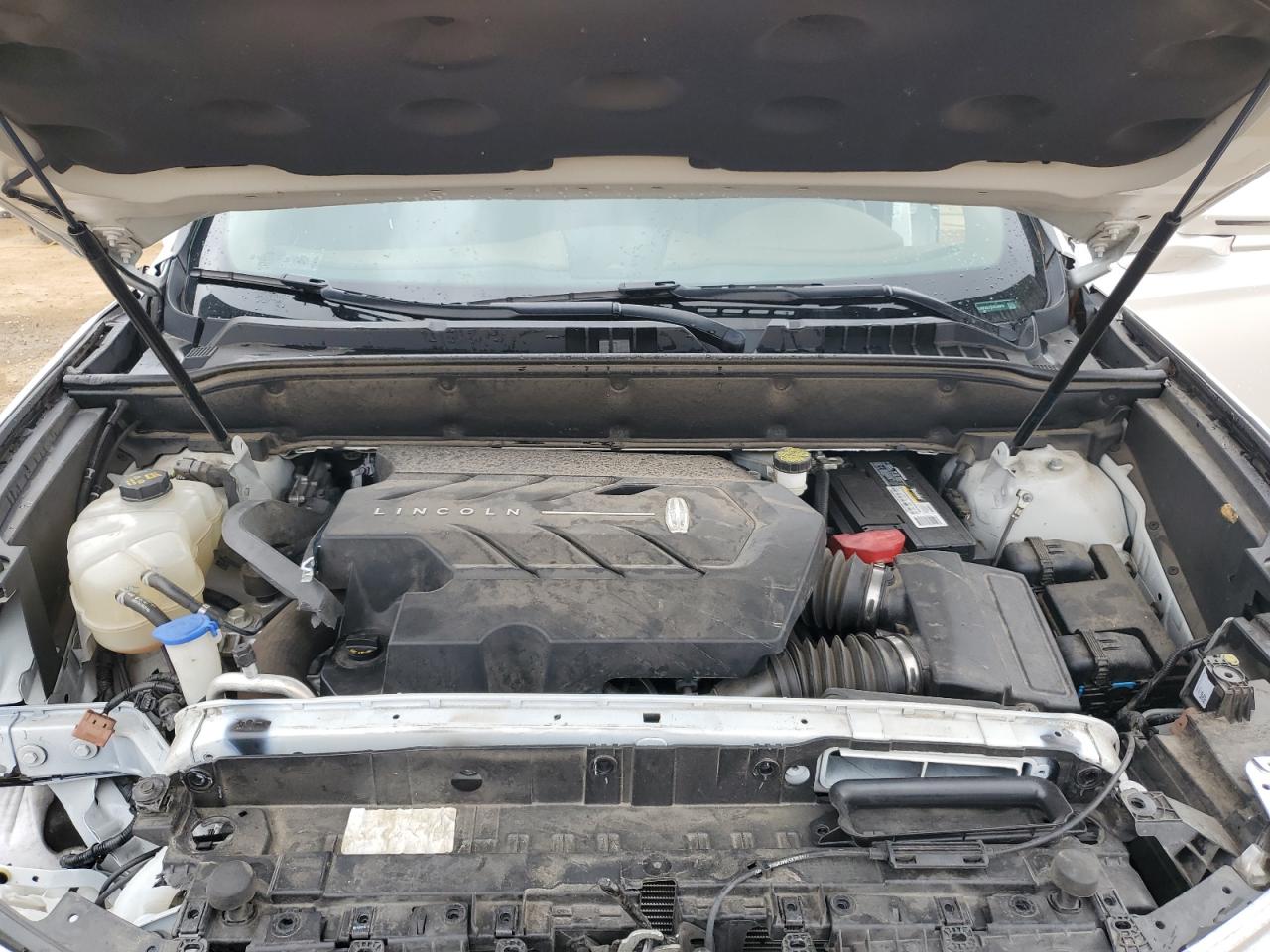 2018 Lincoln MKX - Image 12
