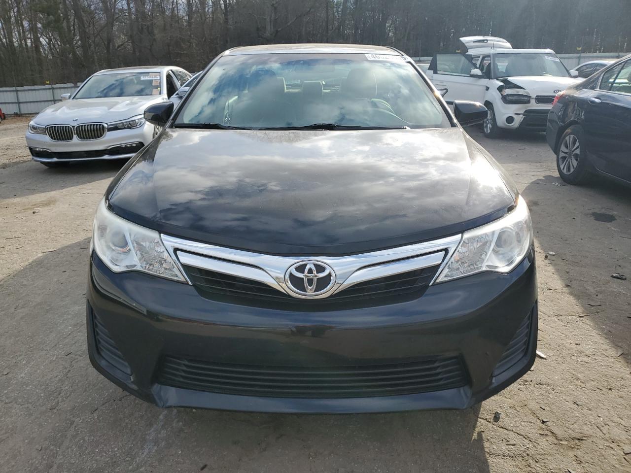 2012 Toyota Camry - Image 5