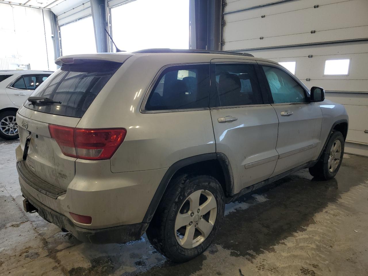 2012 Jeep Grand Cherokee - Image 3