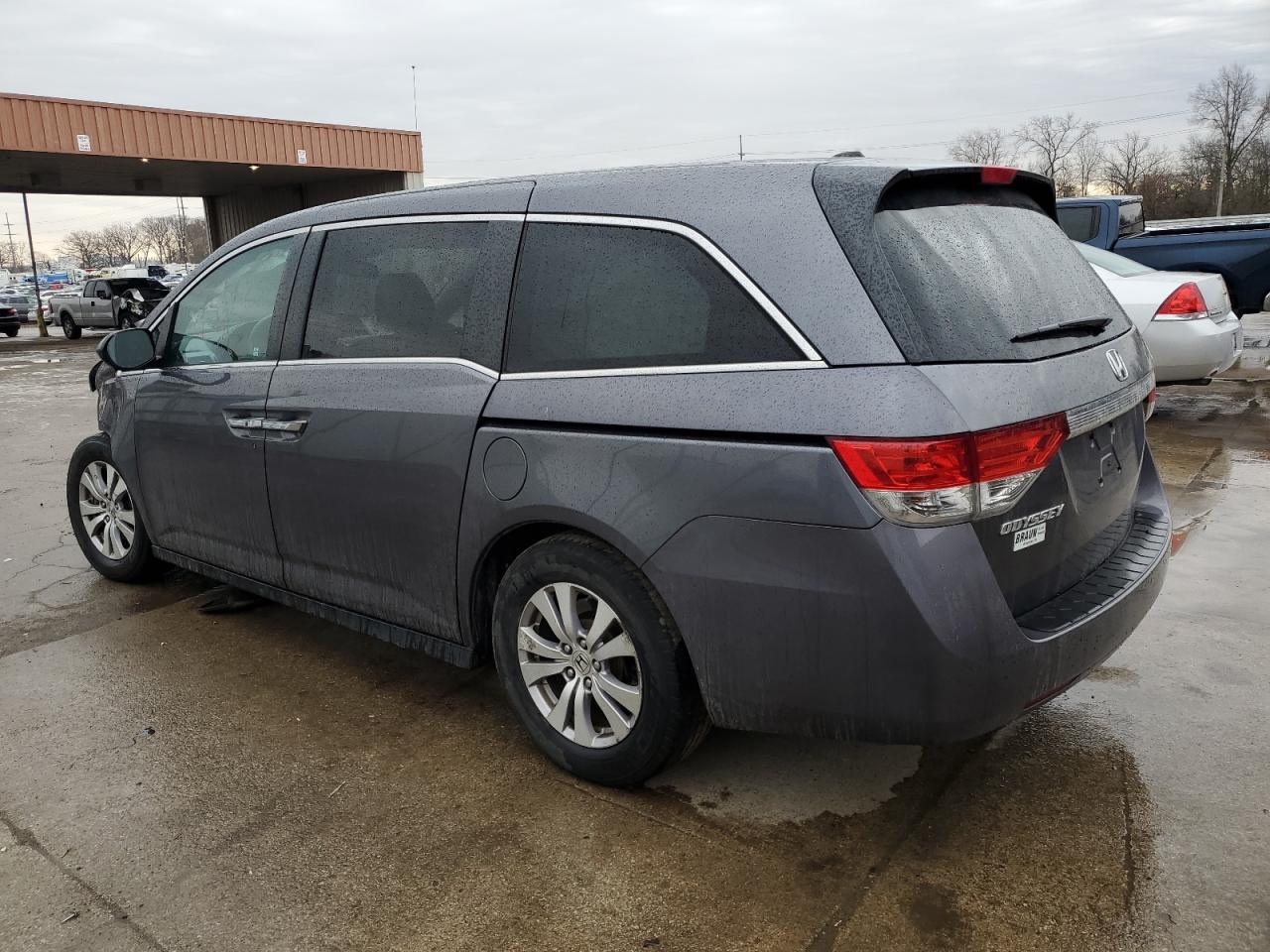 2016 Honda Odyssey - Image 2