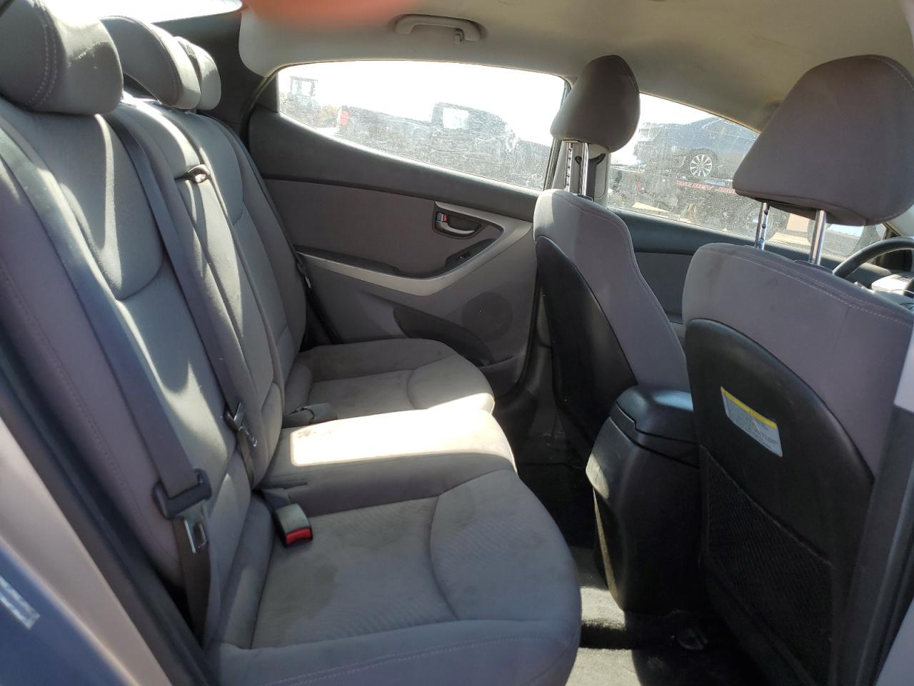 2014 Hyundai Elantra - Image 10