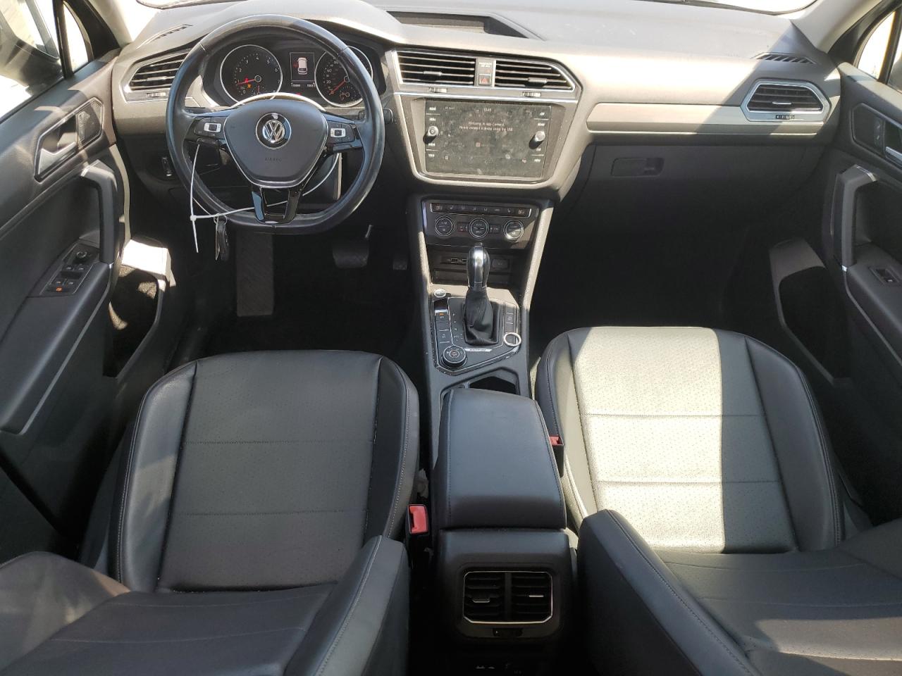 2018 Volkswagen Tiguan - Image 8