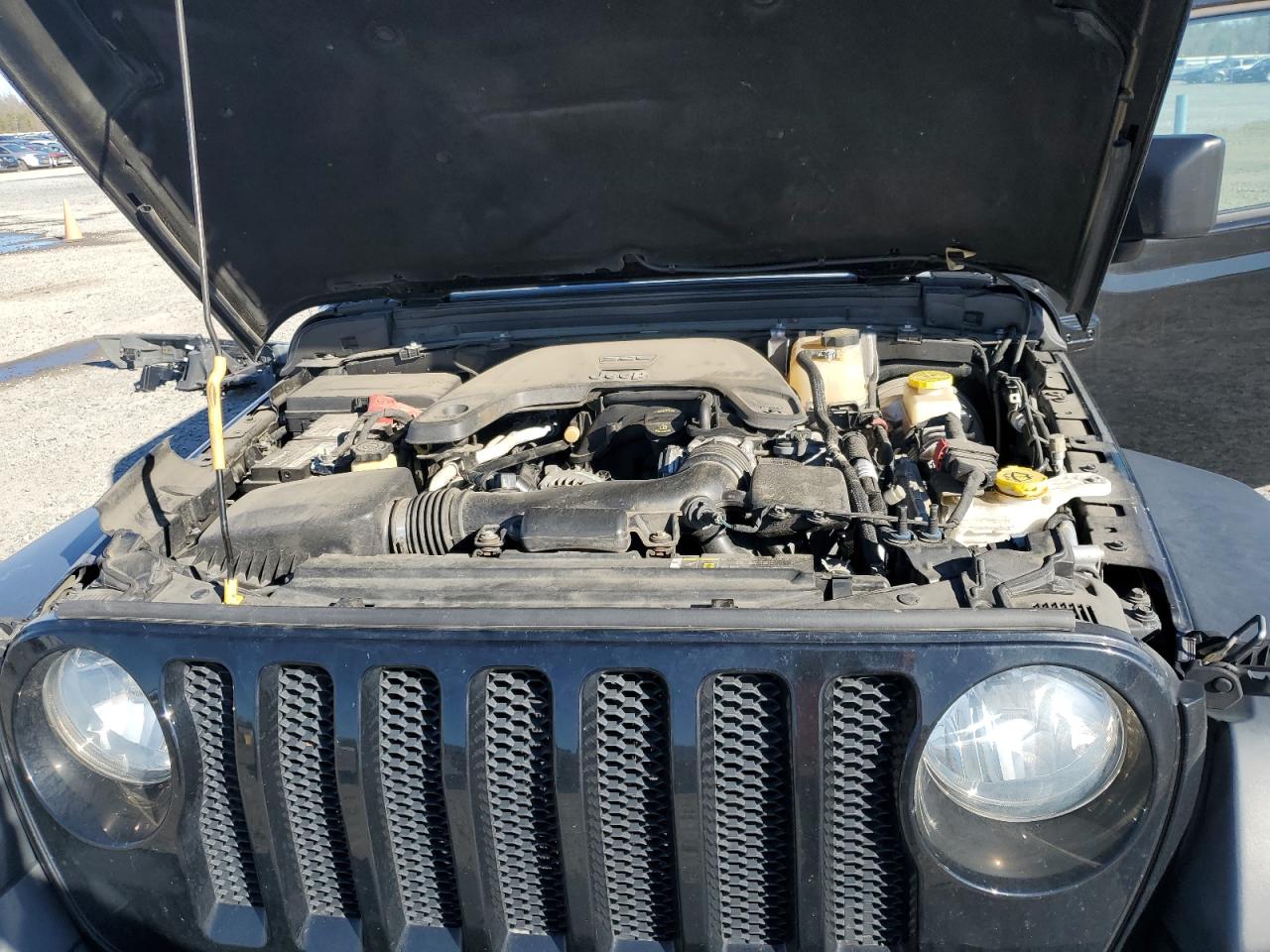 2018 Jeep Wrangler - Image 11