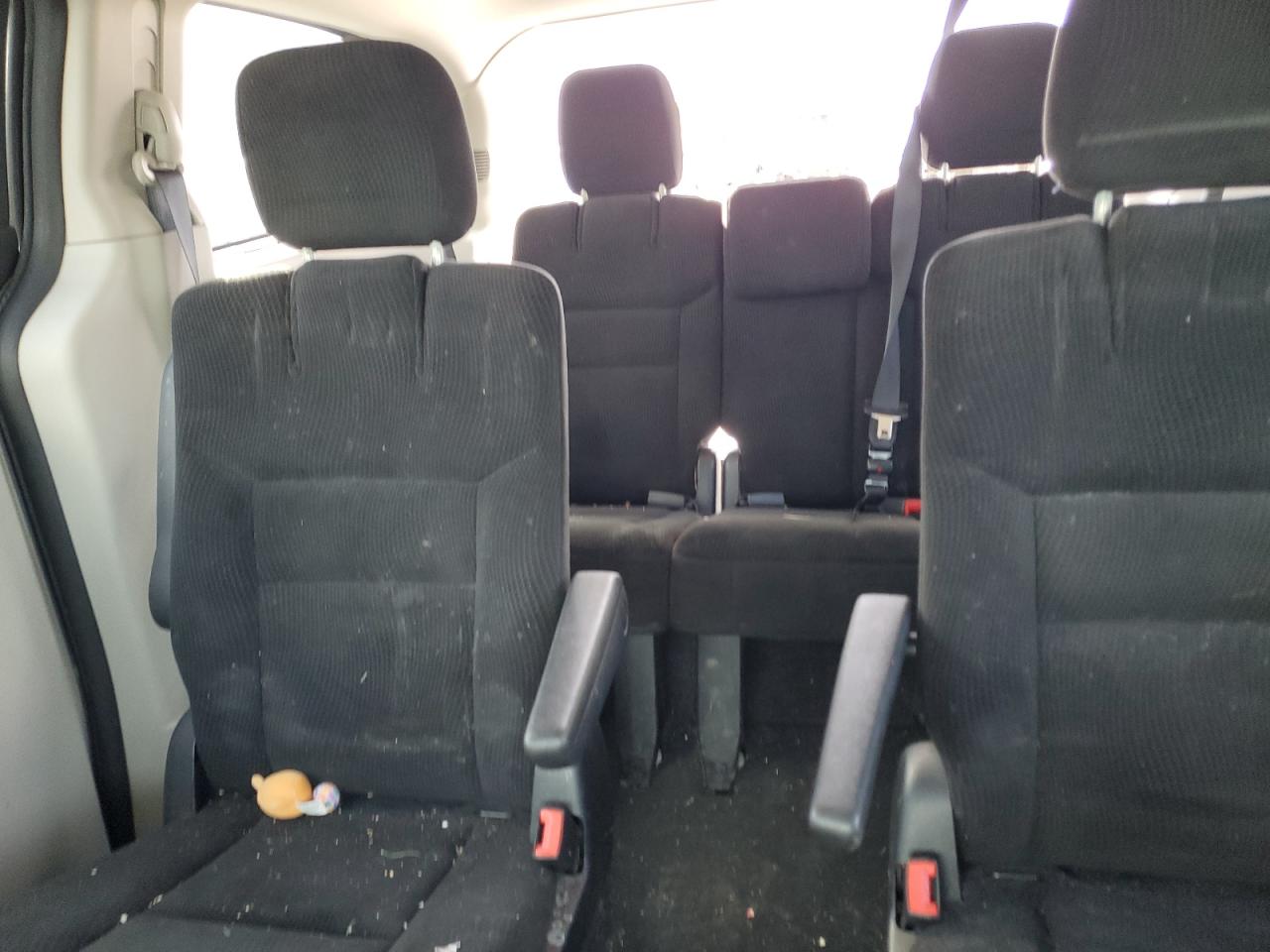 2016 Dodge Caravan - Image 10