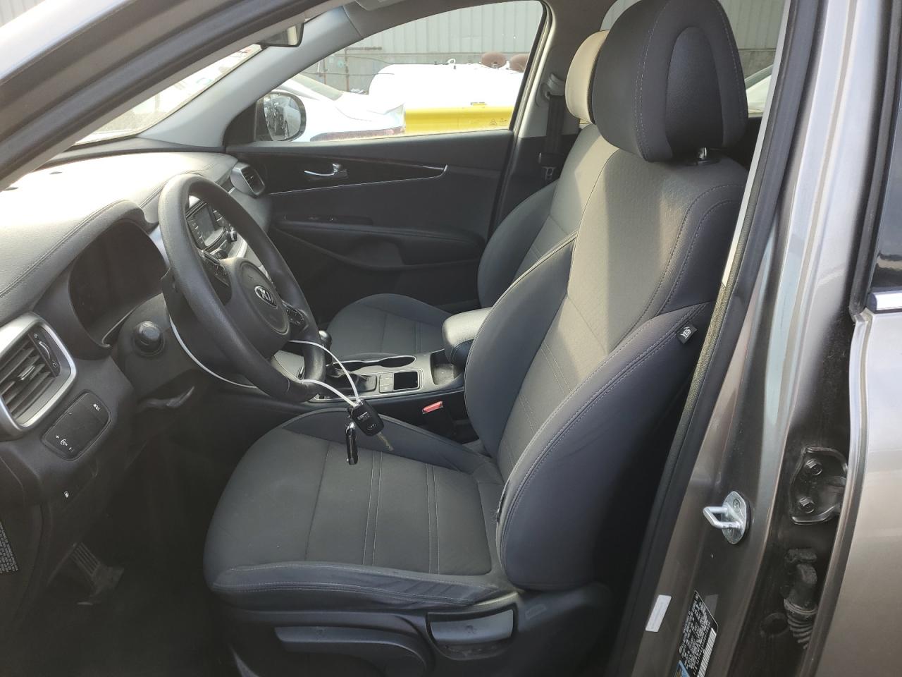 2016 Kia Sorento - Image 7