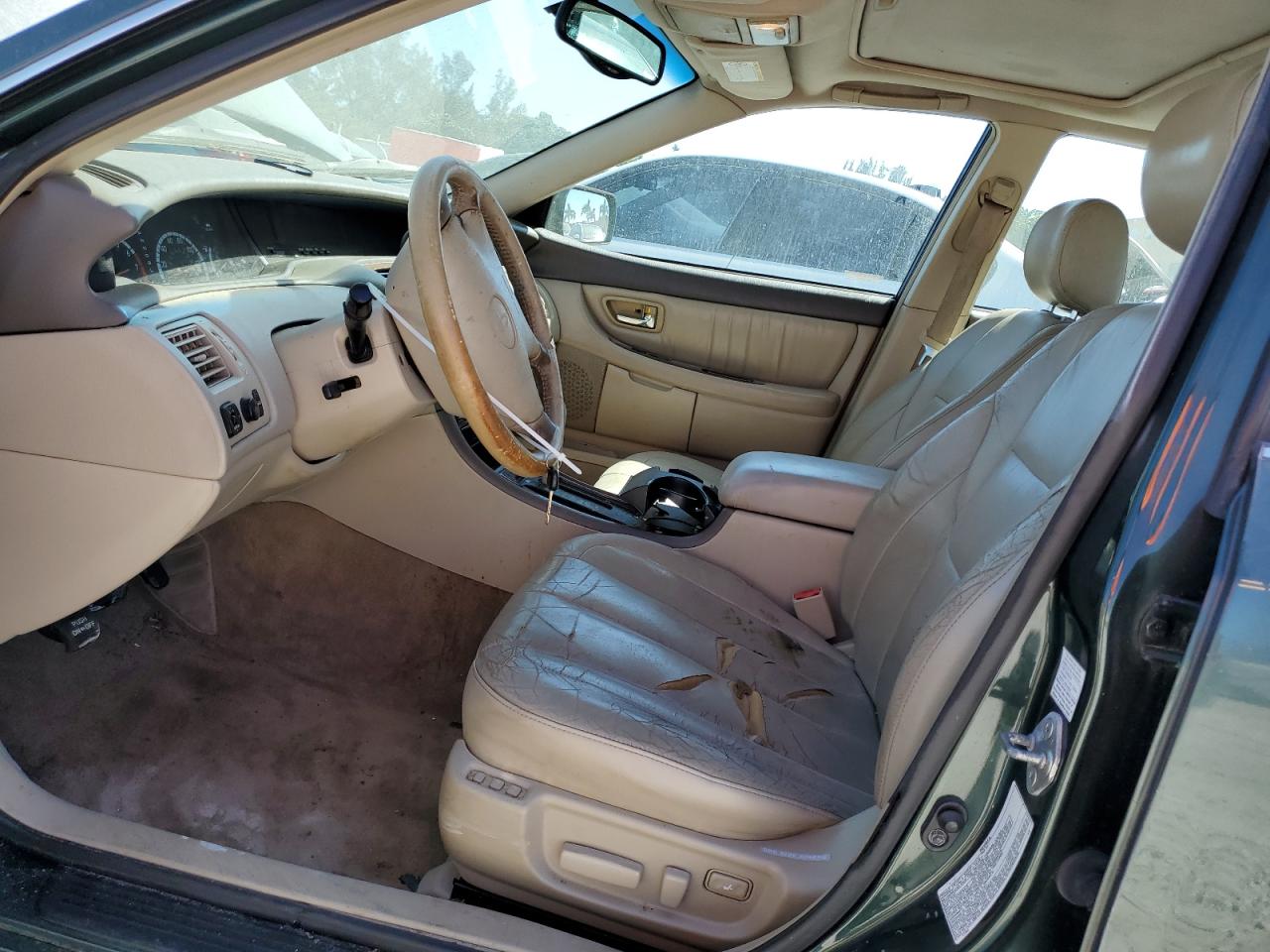 2001 Toyota Avalon - Image 7