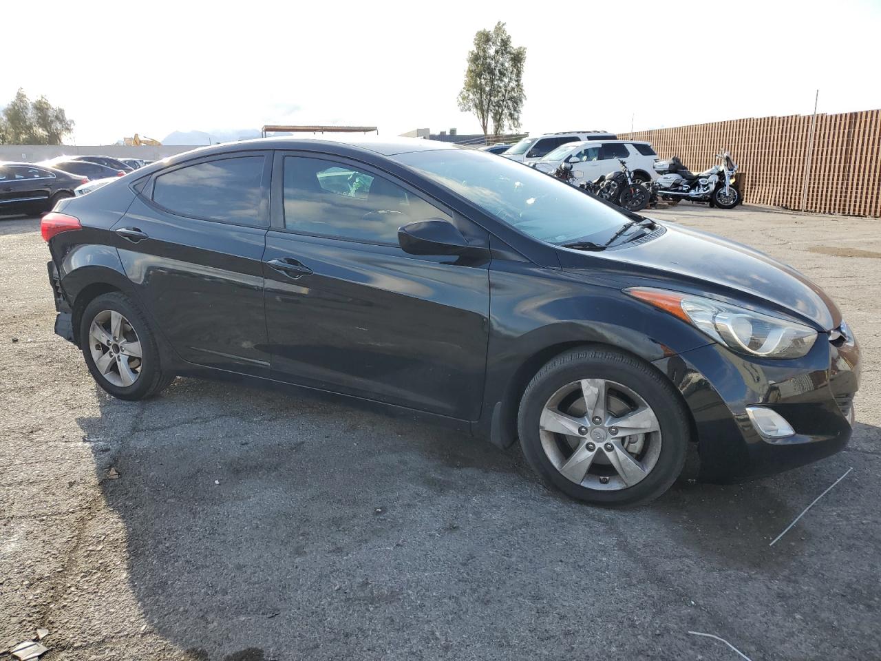 2013 Hyundai Elantra - Image 4