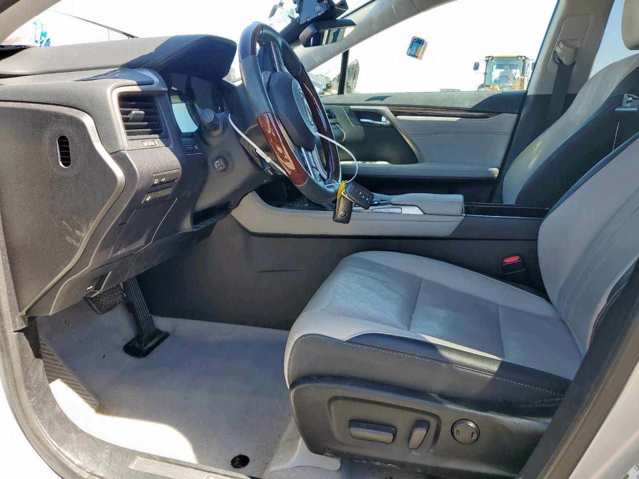 2019 Lexus RX - Image 7