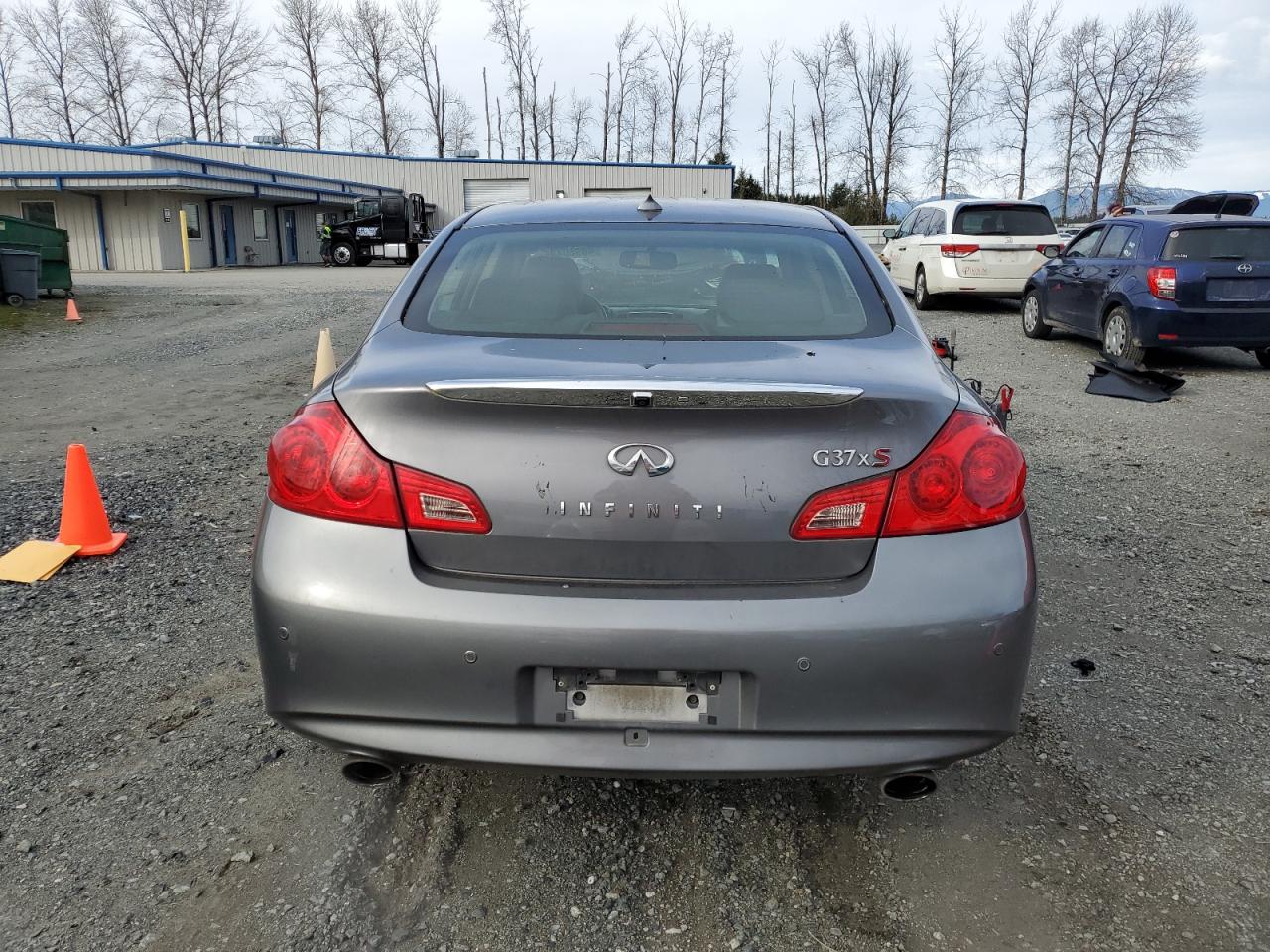 2013 Infiniti G - Image 6