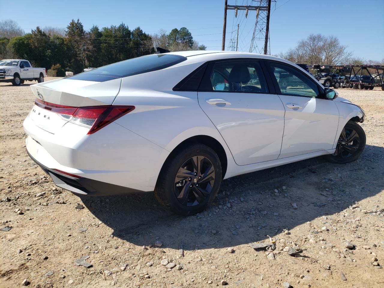 2021 Hyundai Elantra - Image 3