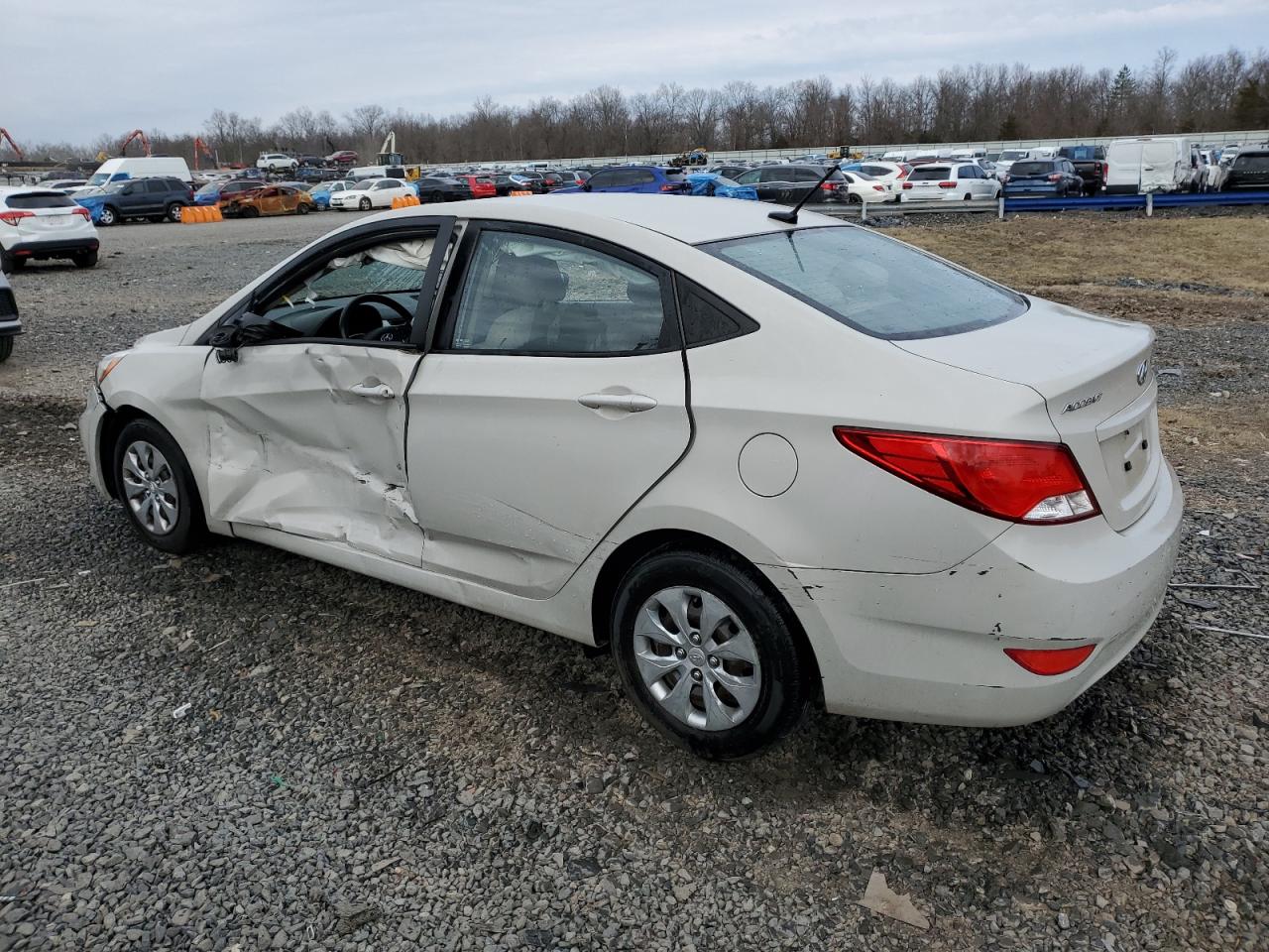 2015 Hyundai Accent - Image 2