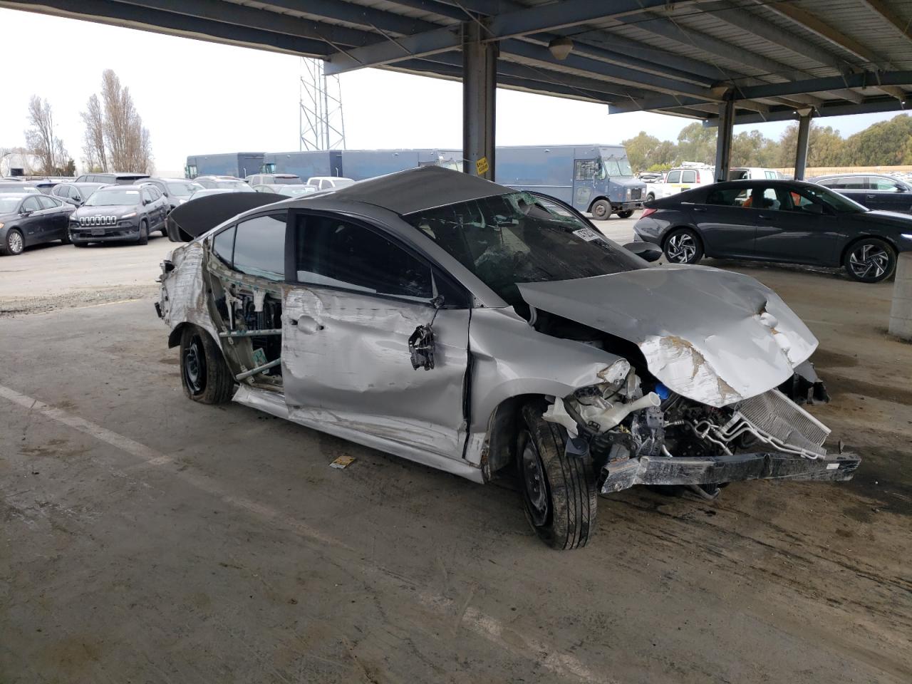 2018 Hyundai Elantra - Image 4