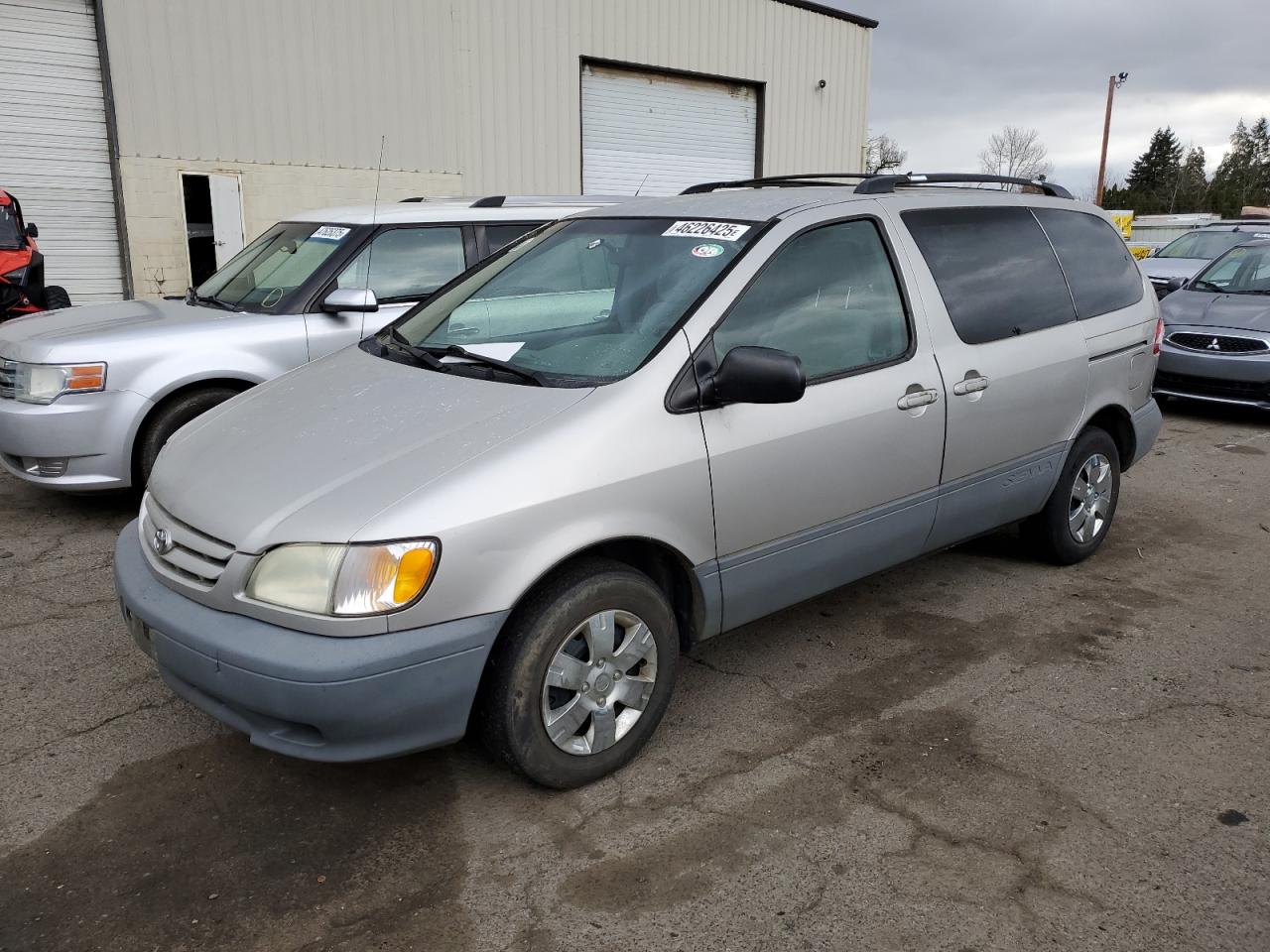 2003 Toyota Sienna - Image 1