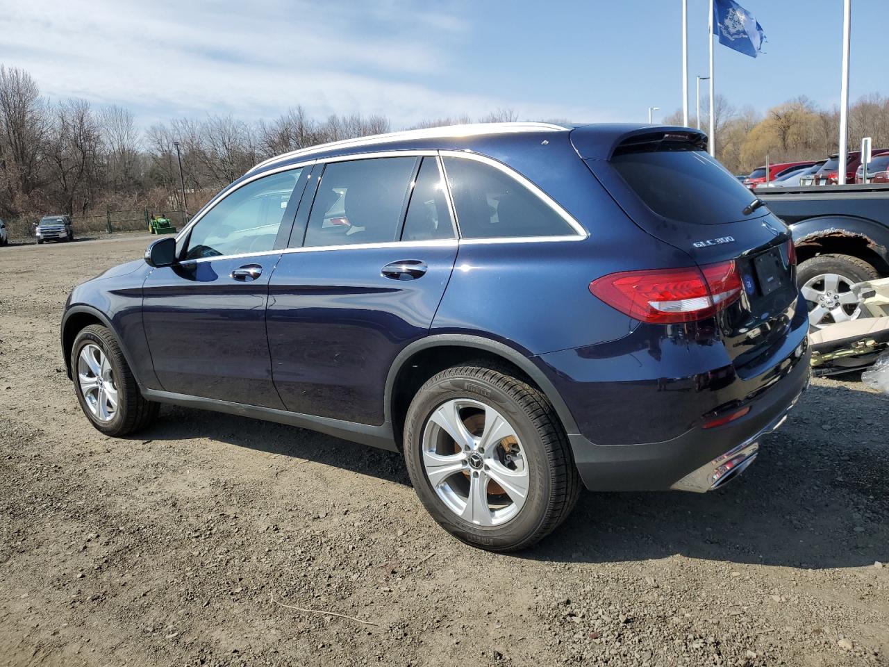 2018 Mercedes-Benz GLC - Image 2