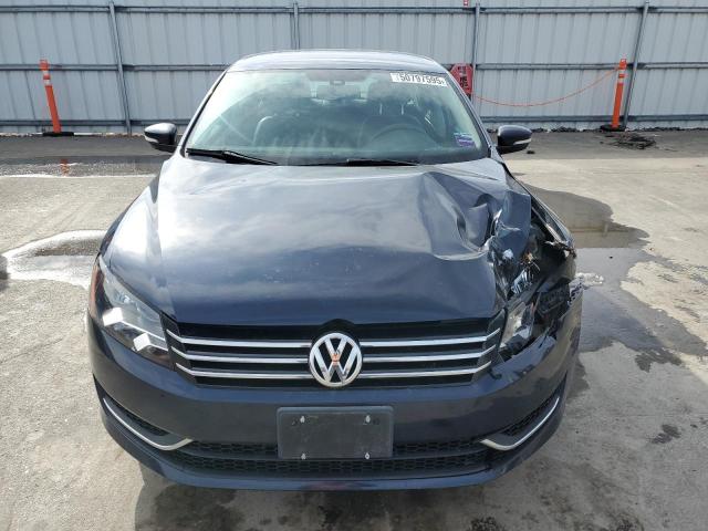 Sedans VOLKSWAGEN PASSAT 2013 Granatowy