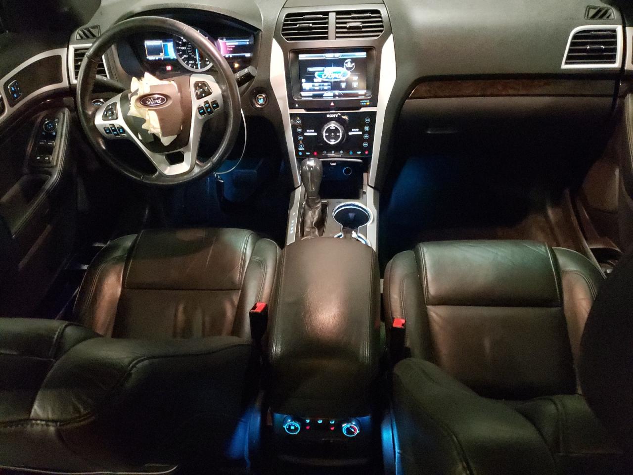 2014 Ford Explorer - Image 8