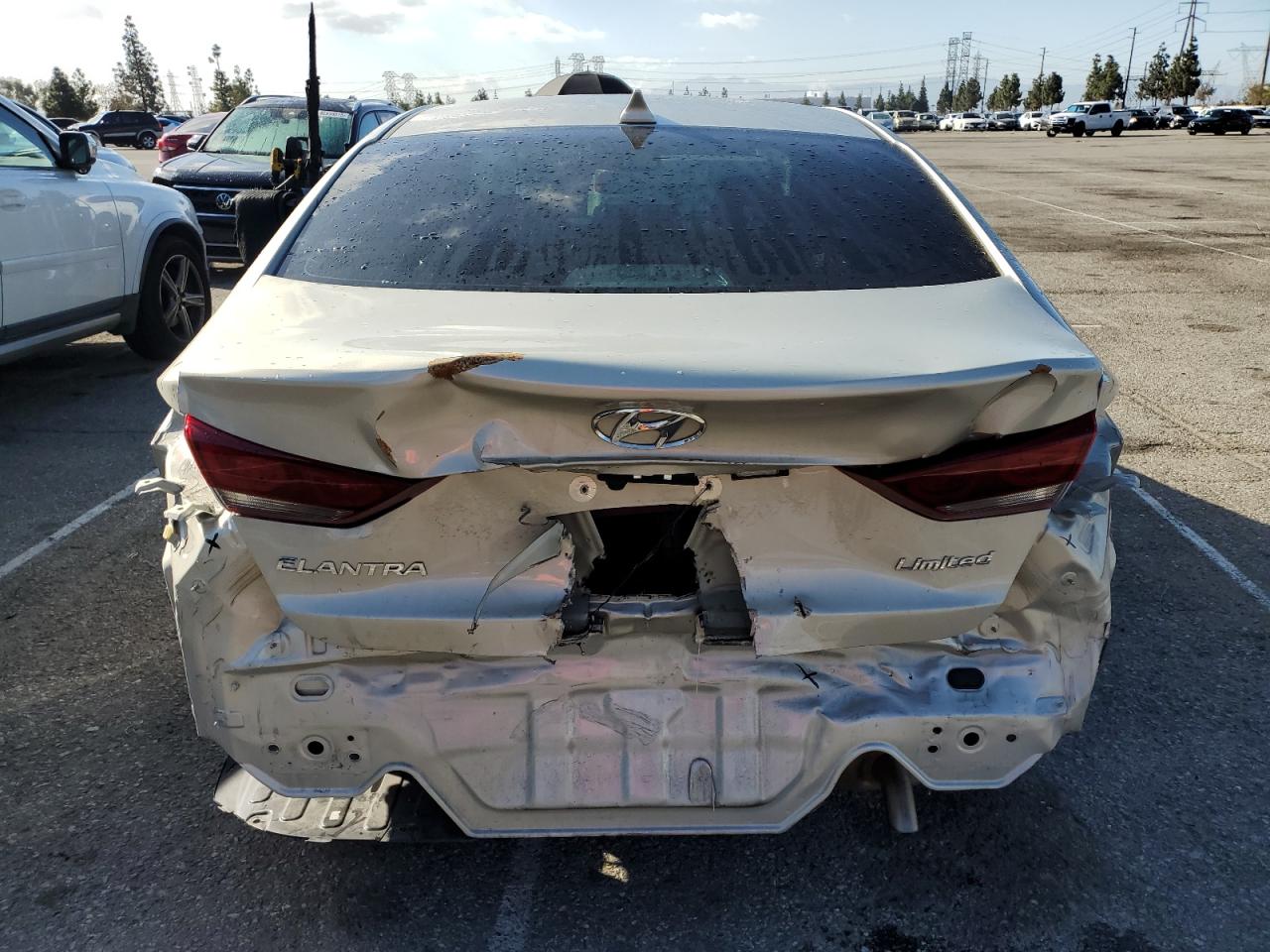 2017 Hyundai Elantra - Image 6