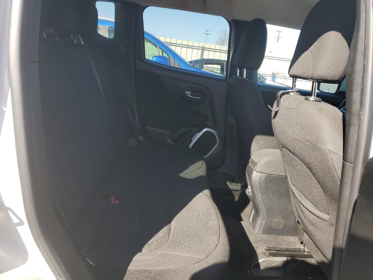 2018 Jeep Renegade - Image 11